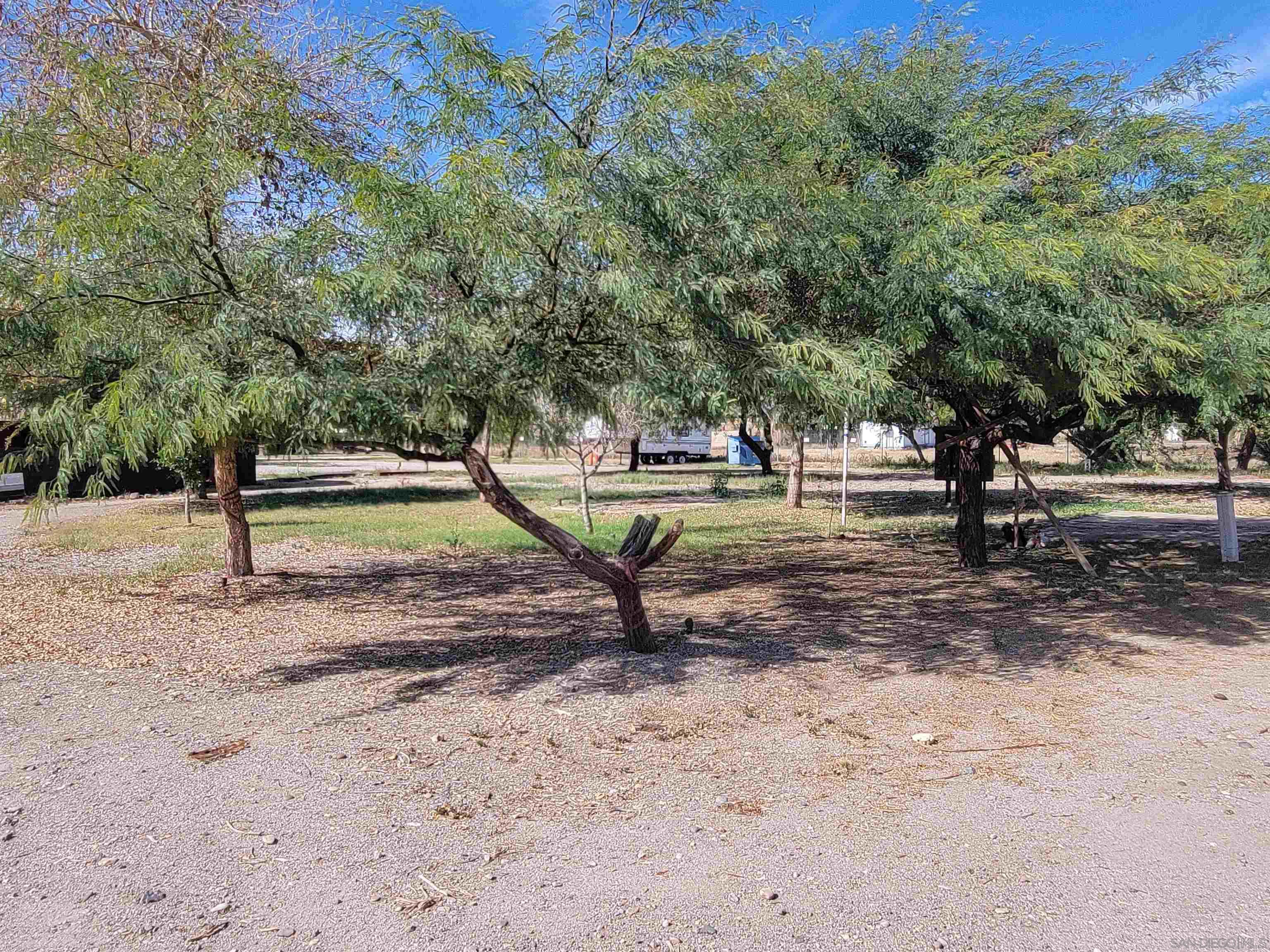 Detail Gallery Image 28 of 42 For 1425-1429  York Dr, –,  CA 92283 - – Beds | – Baths