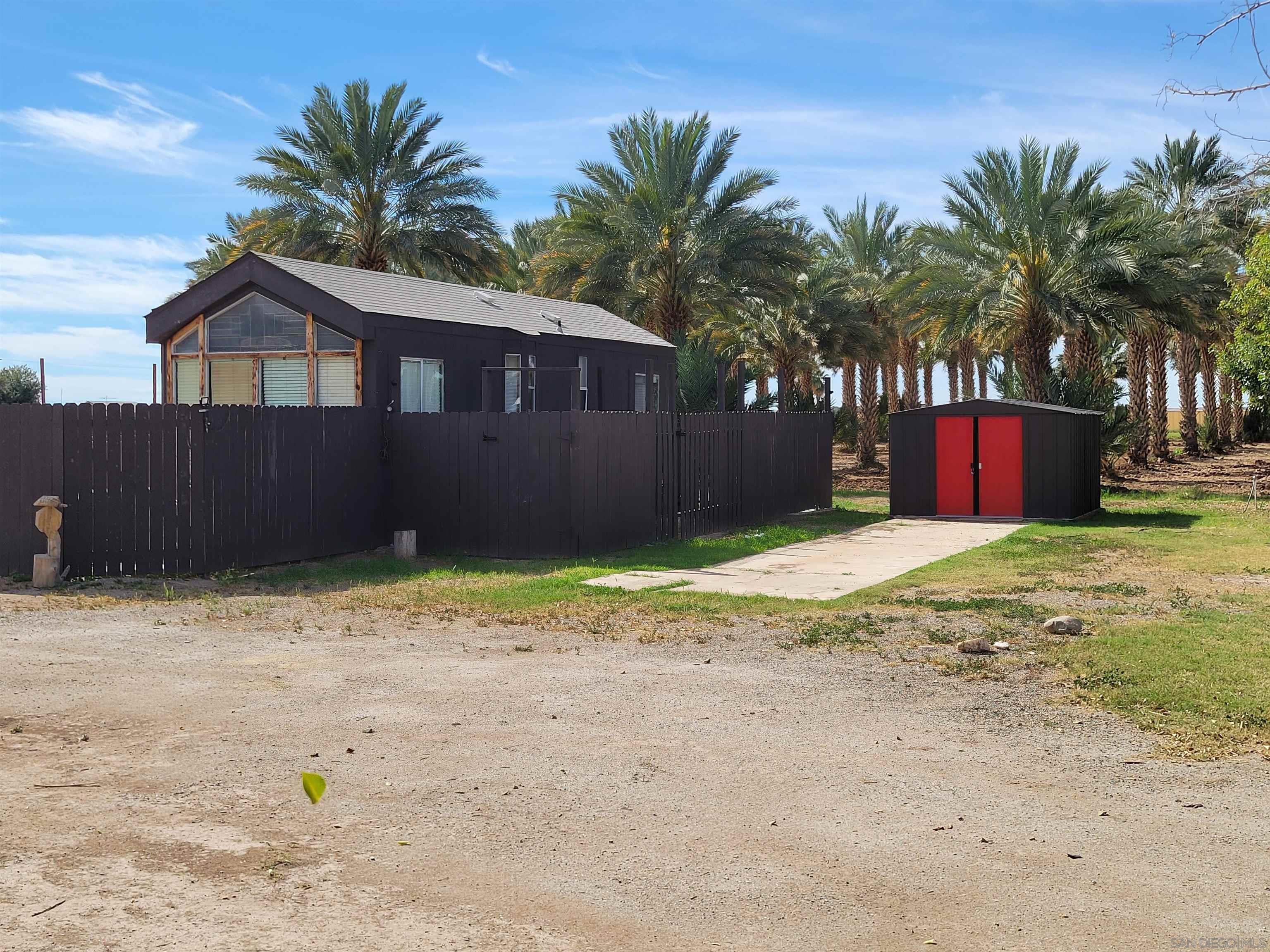 Detail Gallery Image 33 of 42 For 1425-1429  York Dr, –,  CA 92283 - – Beds | – Baths