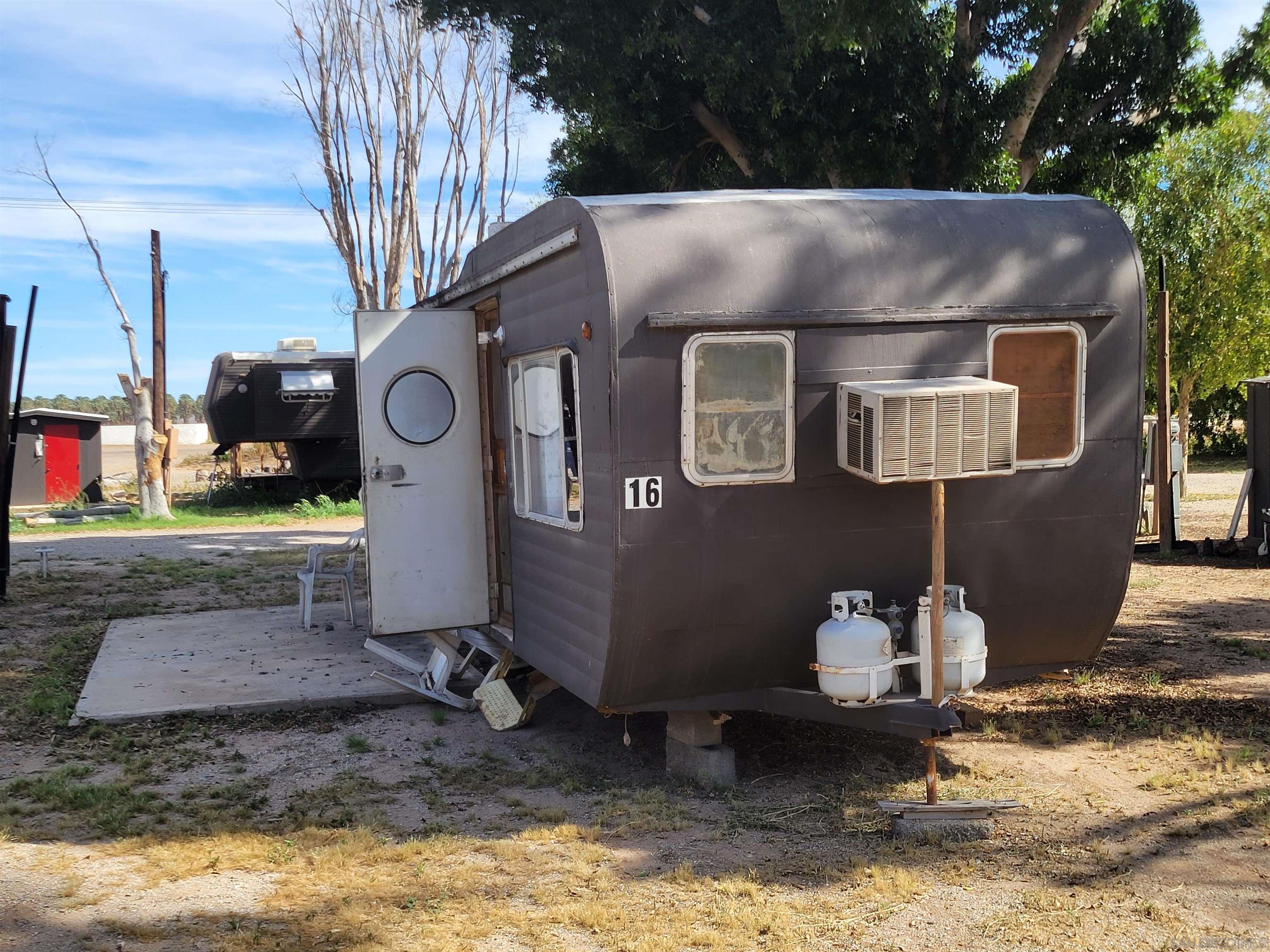 Detail Gallery Image 38 of 42 For 1425-1429  York Dr, –,  CA 92283 - – Beds | – Baths