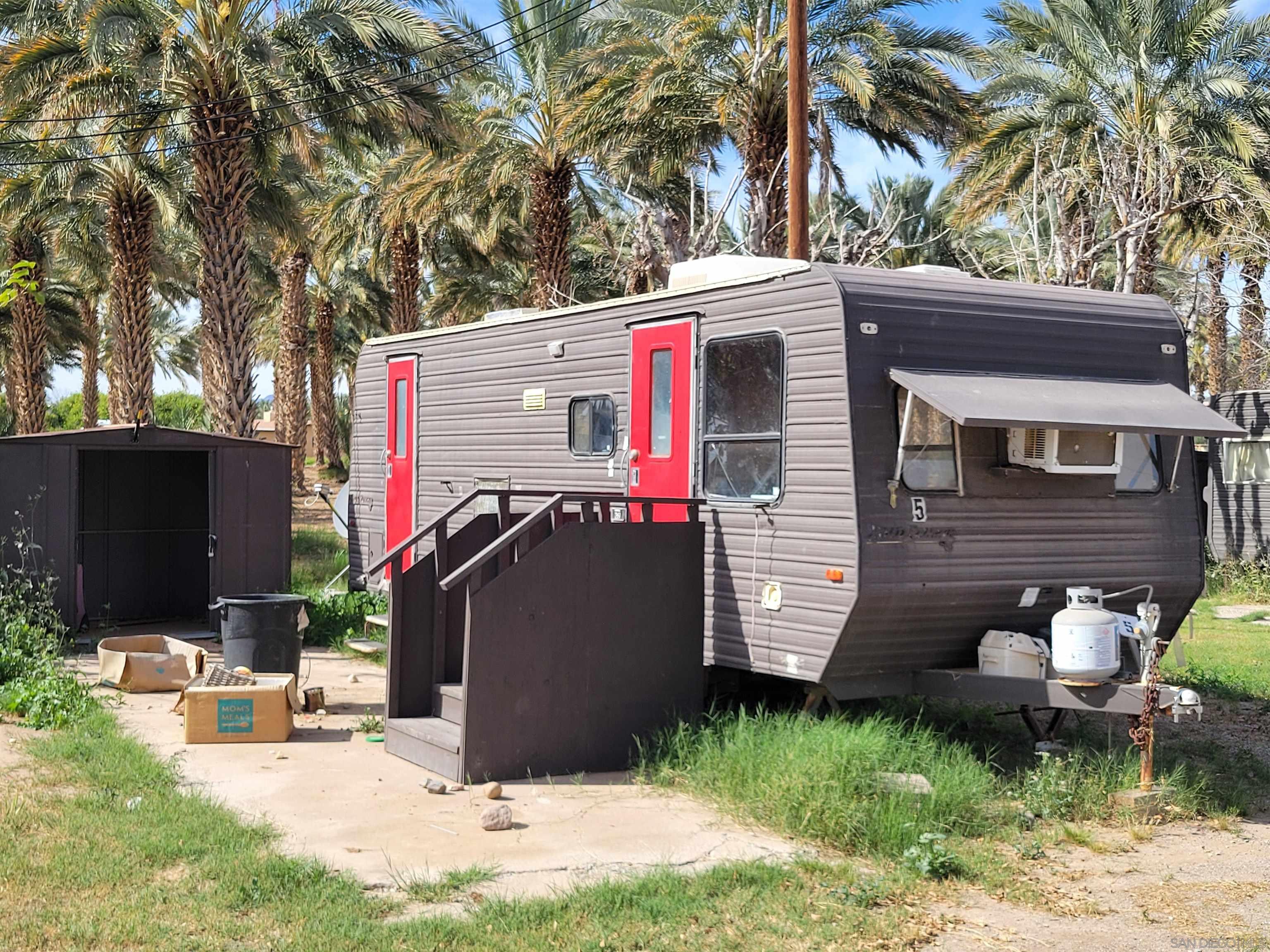 Detail Gallery Image 39 of 42 For 1425-1429  York Dr, –,  CA 92283 - – Beds | – Baths