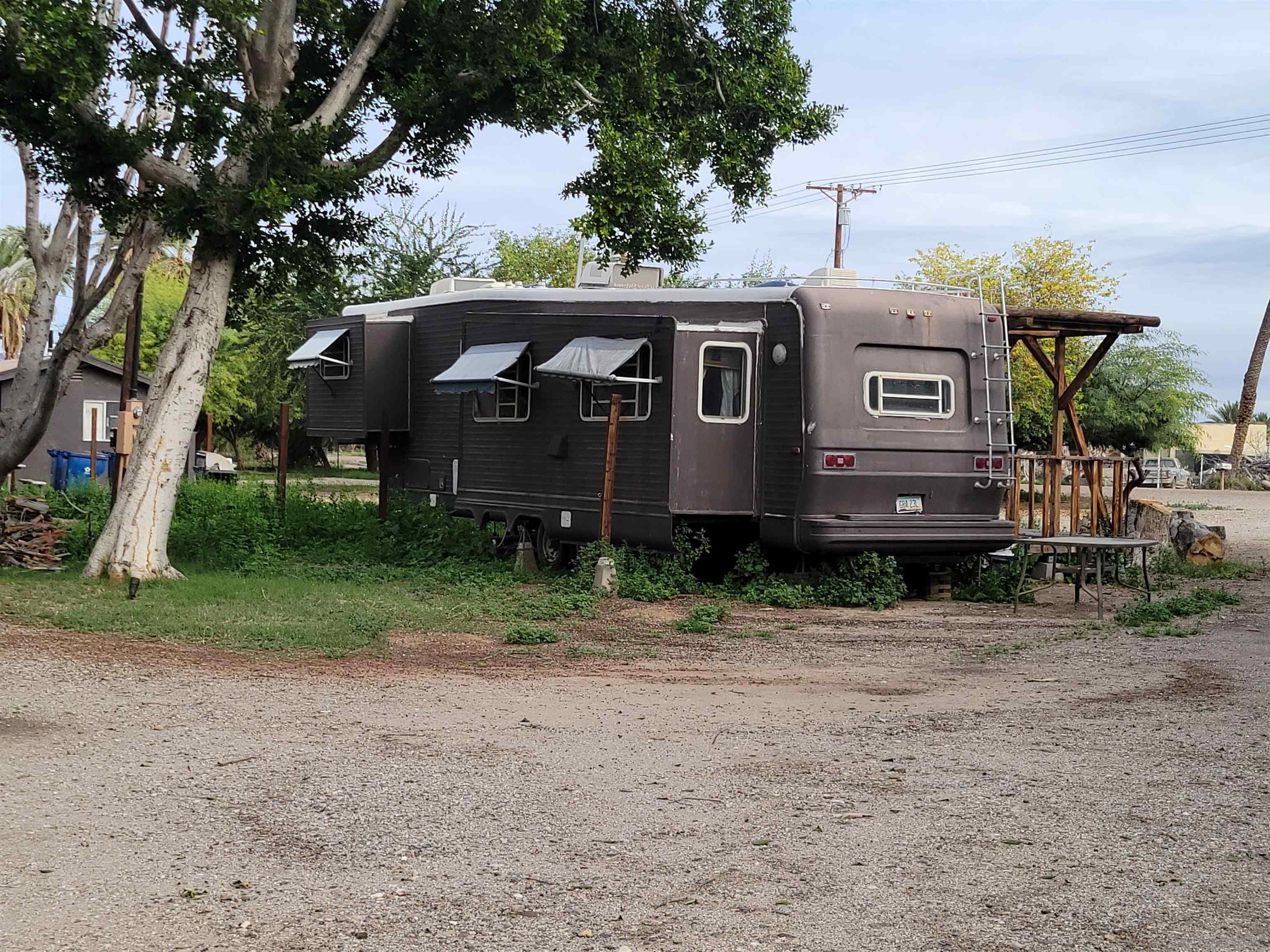 Detail Gallery Image 5 of 42 For 1425-1429  York Dr, –,  CA 92283 - – Beds | – Baths