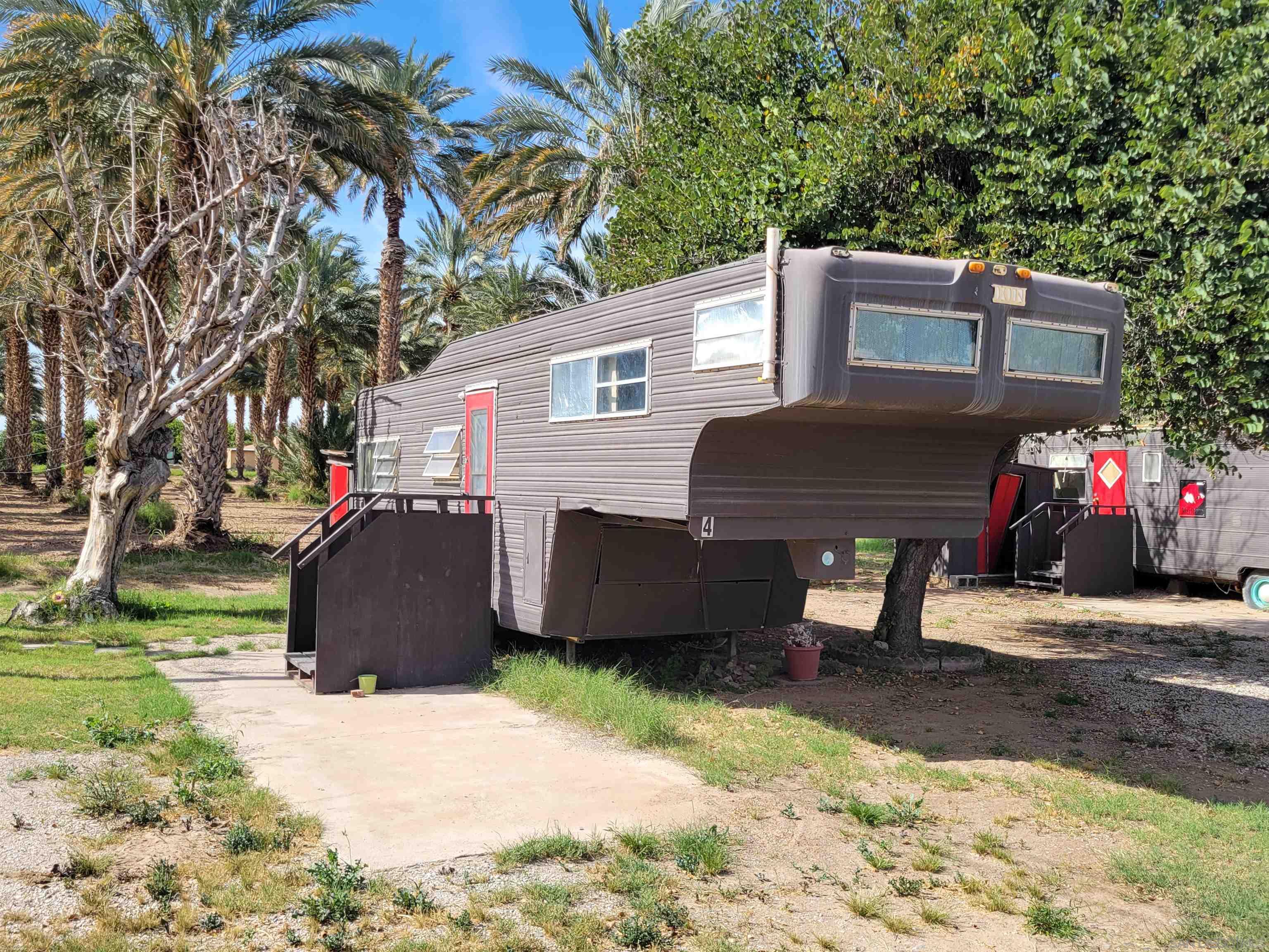 Detail Gallery Image 41 of 42 For 1425-1429  York Dr, –,  CA 92283 - – Beds | – Baths