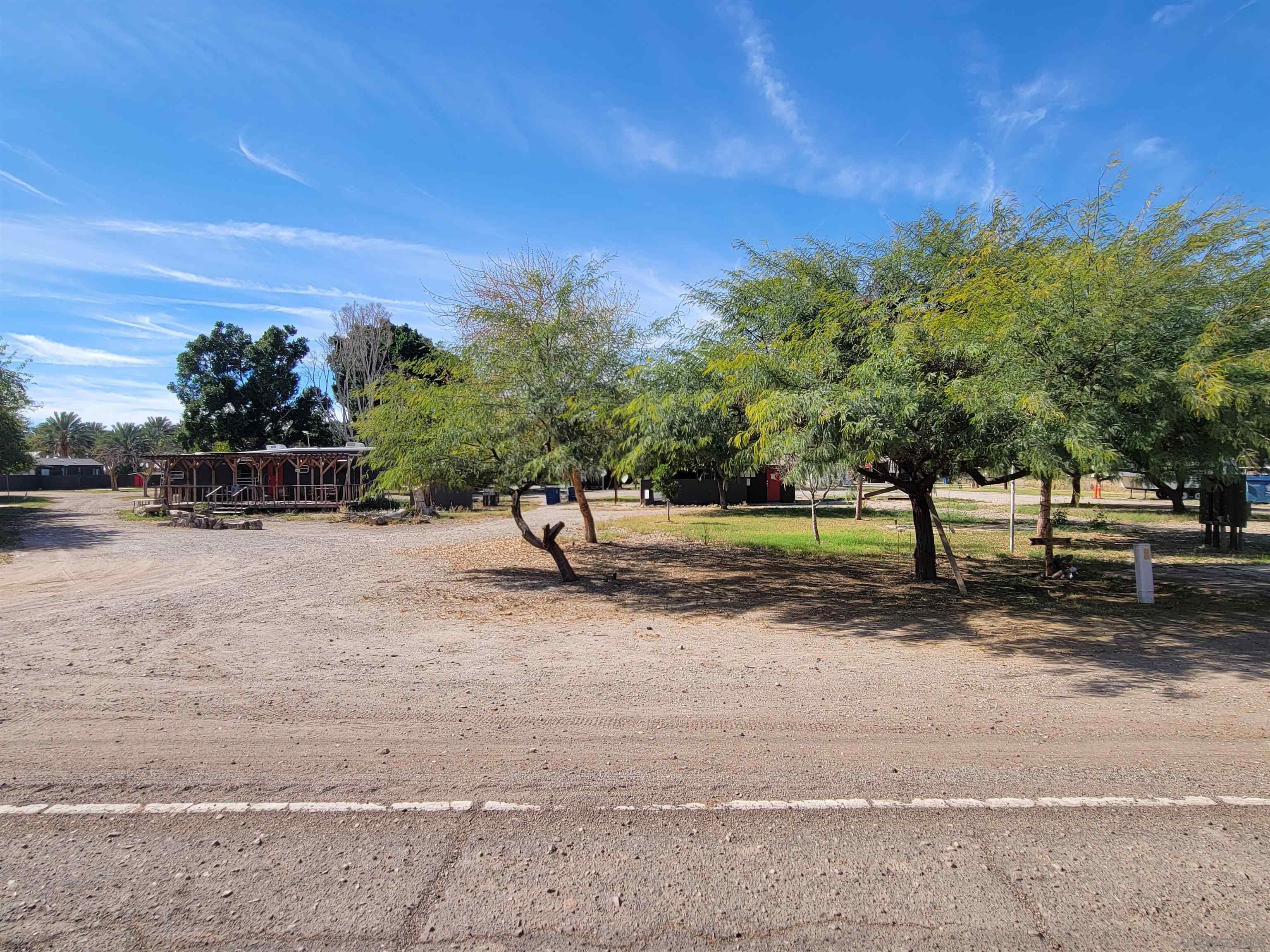 Detail Gallery Image 8 of 42 For 1425-1429  York Dr, –,  CA 92283 - – Beds | – Baths