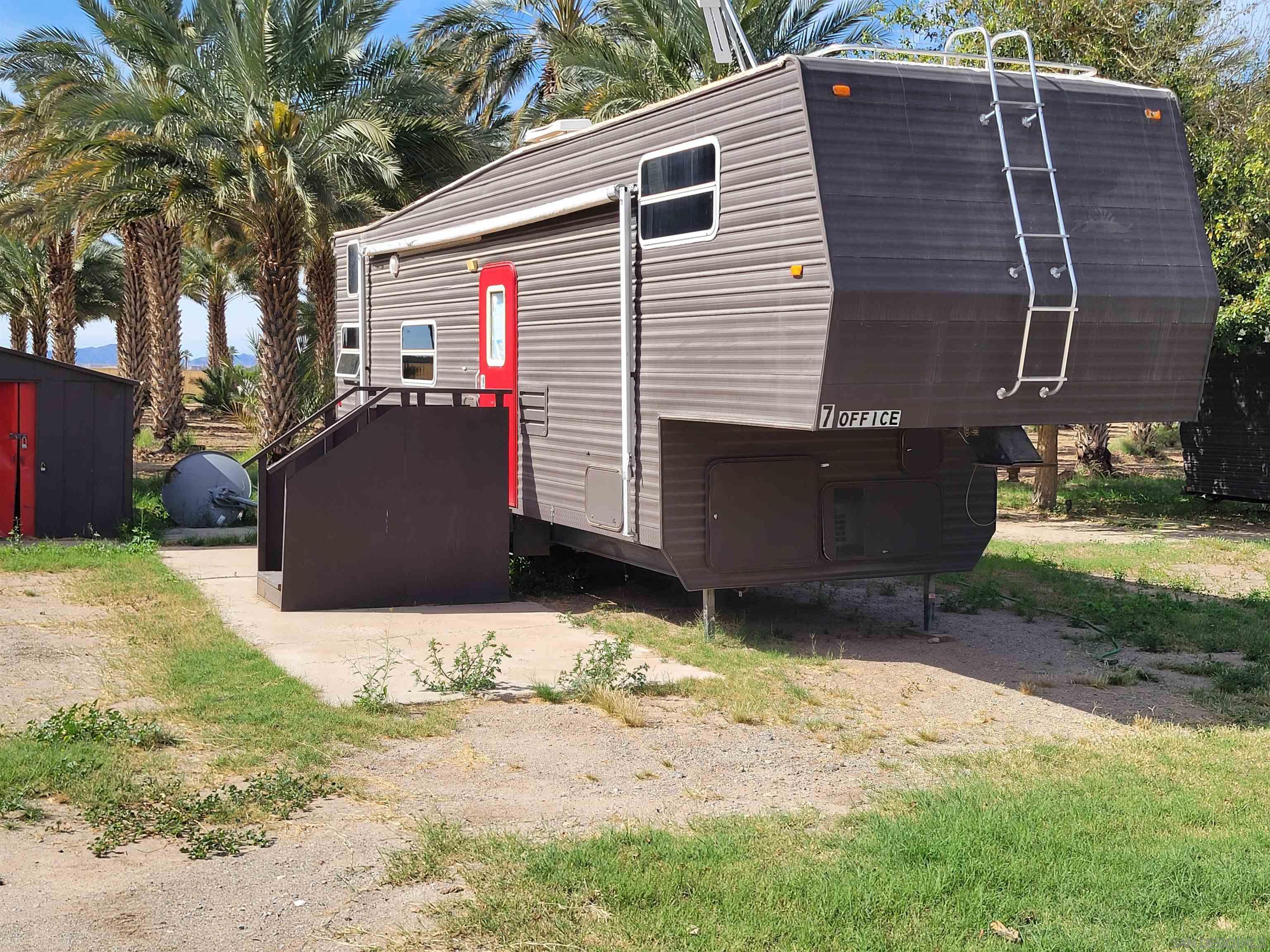 Detail Gallery Image 9 of 42 For 1425-1429  York Dr, –,  CA 92283 - – Beds | – Baths