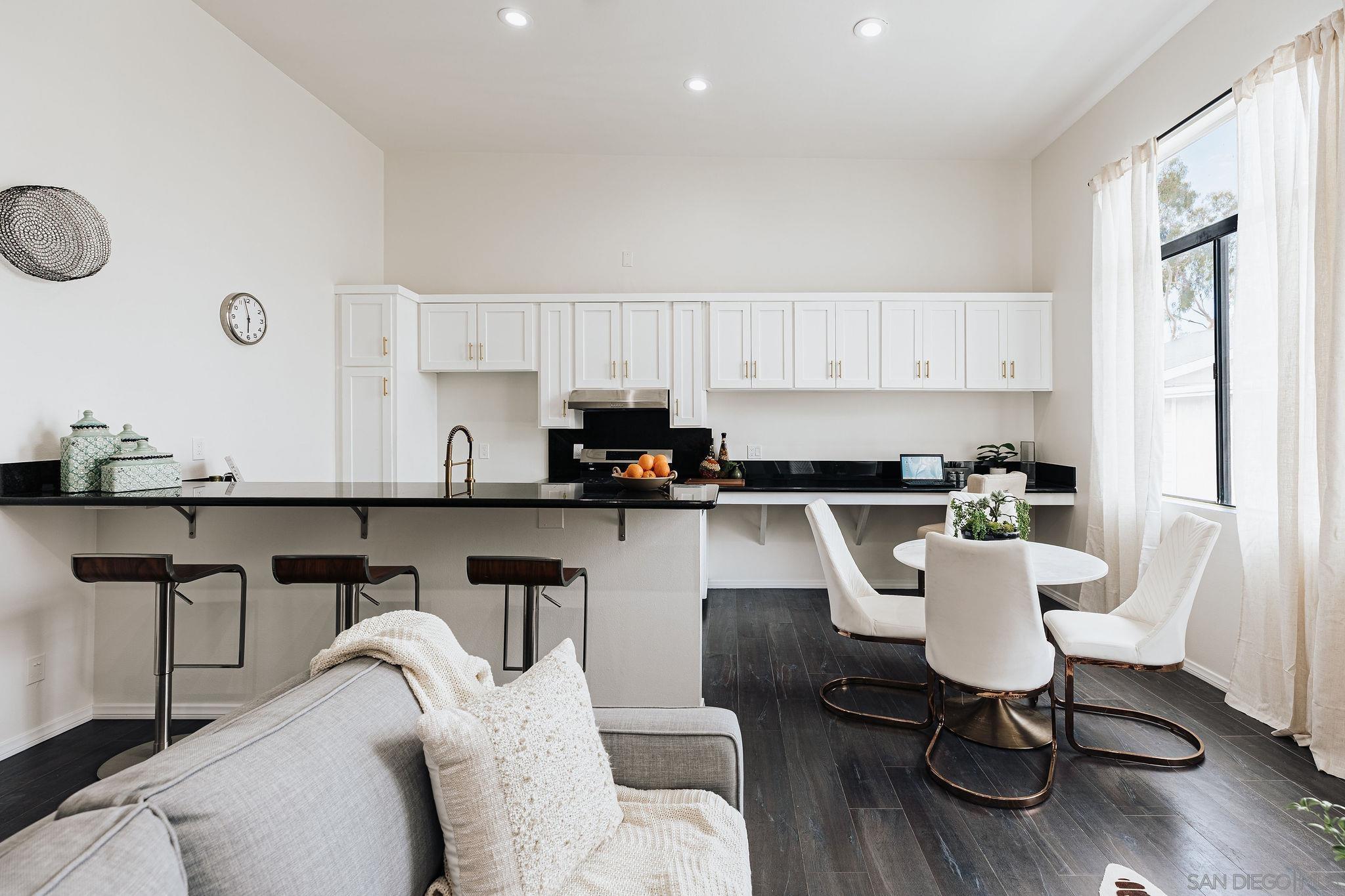 Detail Gallery Image 17 of 50 For 4652  Don Lorenzo Dr  a,  Los Angeles,  CA 90008 - 3 Beds | 3 Baths