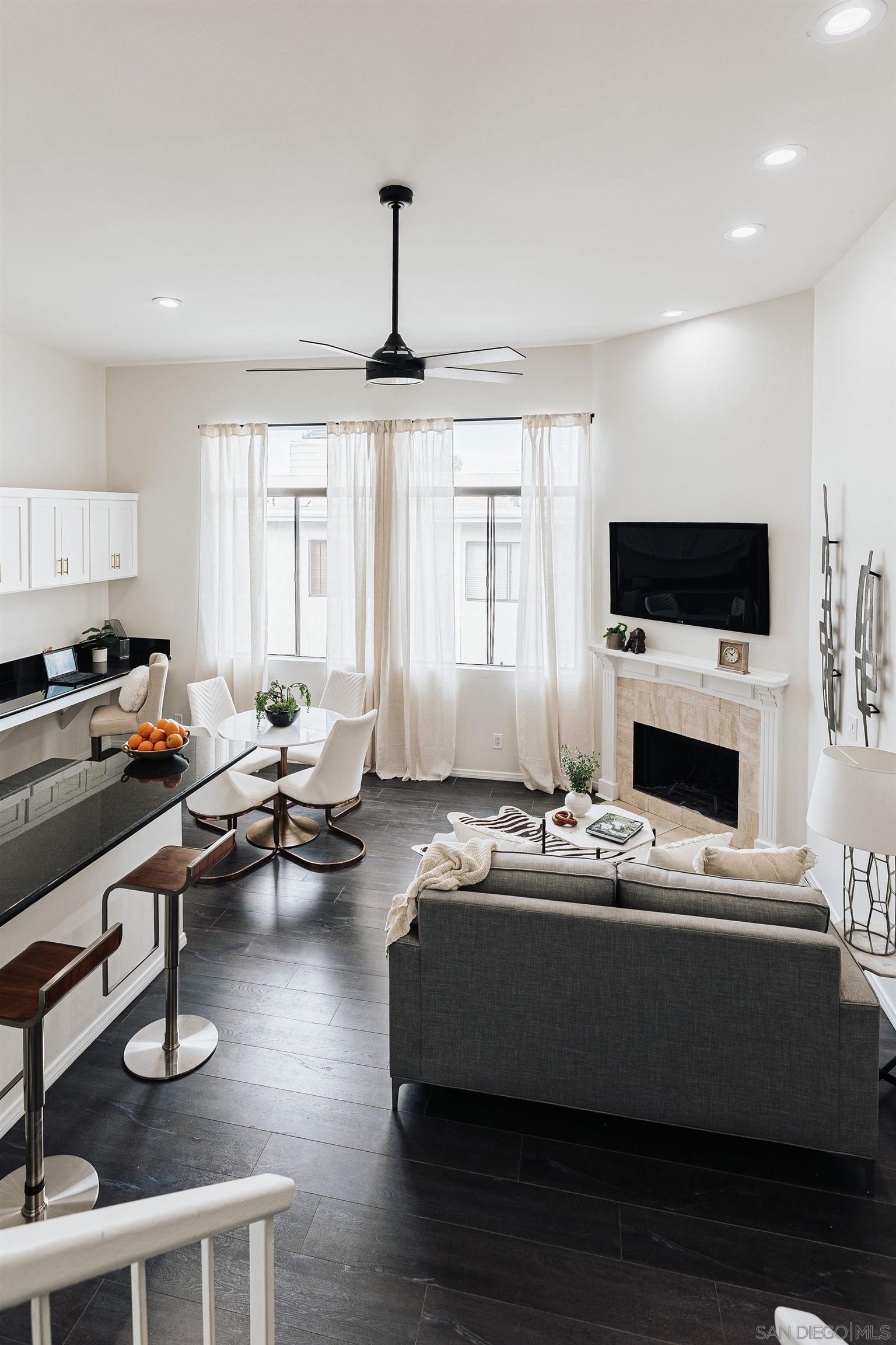 Detail Gallery Image 18 of 50 For 4652  Don Lorenzo Dr  a,  Los Angeles,  CA 90008 - 3 Beds | 3 Baths