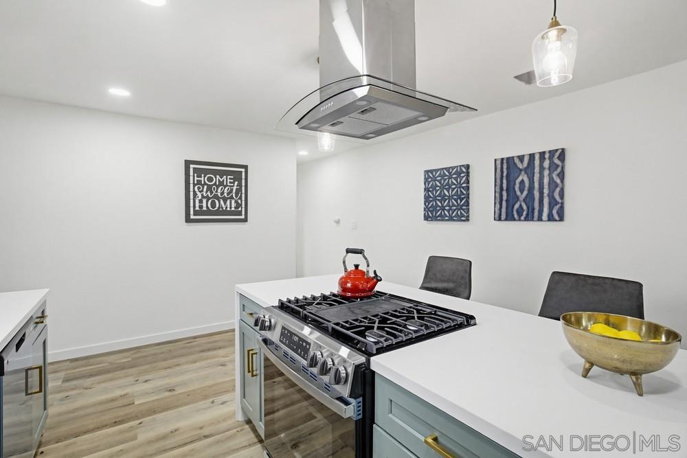 Detail Gallery Image 10 of 31 For 8402  Lockland Court, Spring Valley,  CA 91977 - 5 Beds | 3 Baths