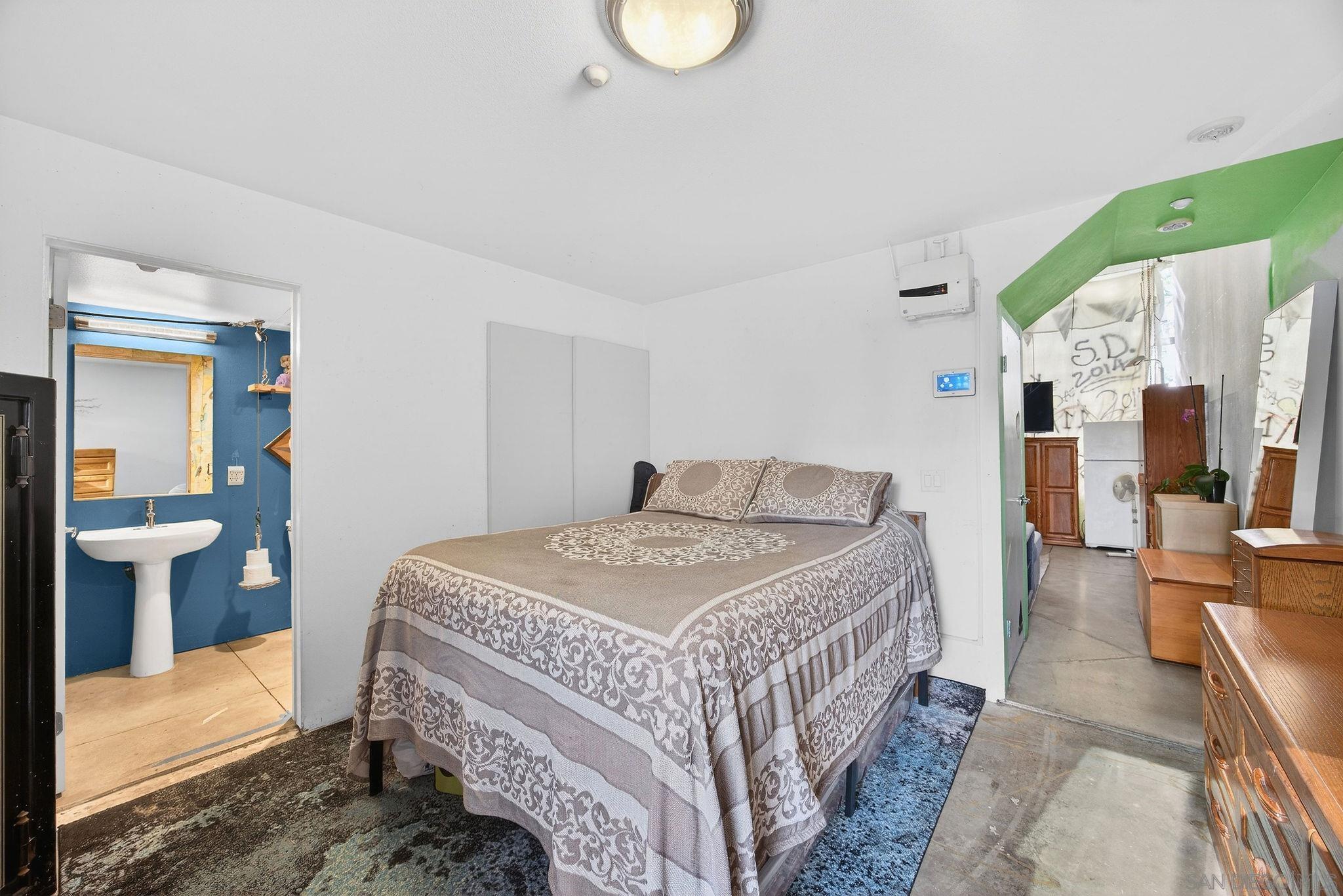 Detail Gallery Image 29 of 44 For 1712  National Ave, San Diego,  CA 92113 - 4 Beds | 3/1 Baths