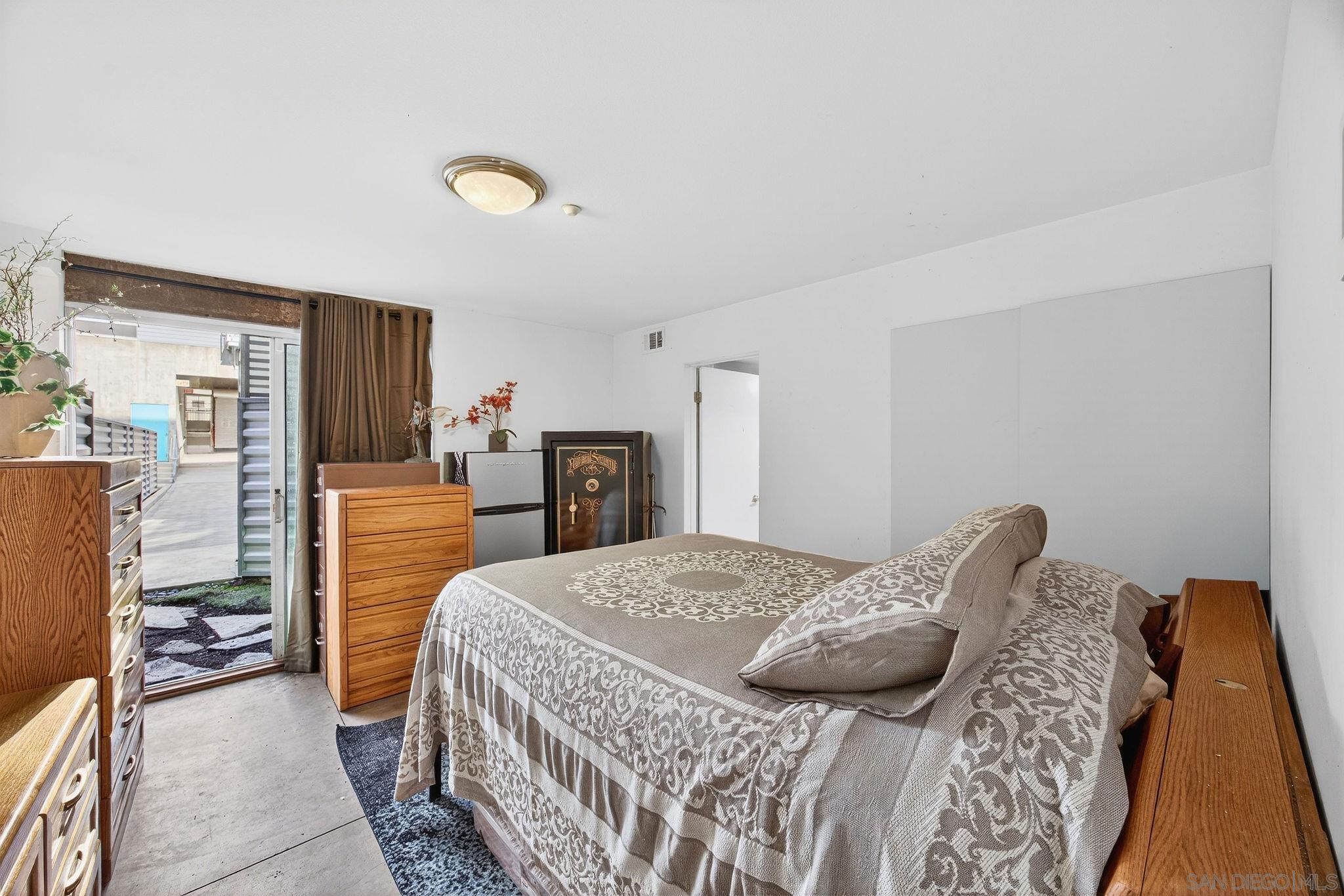 Detail Gallery Image 30 of 44 For 1712  National Ave, San Diego,  CA 92113 - 4 Beds | 3/1 Baths