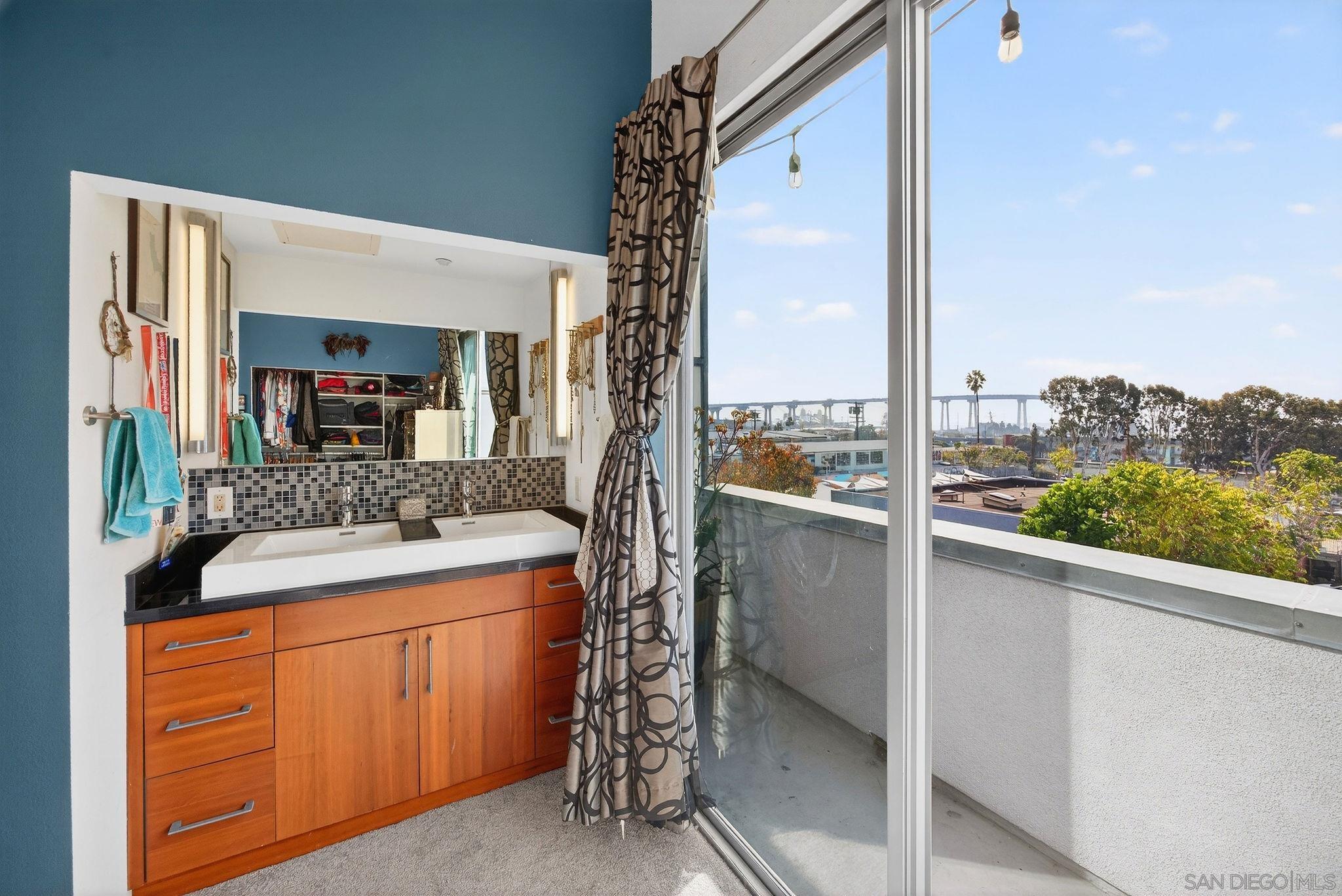 Detail Gallery Image 9 of 45 For 1712  National Ave, San Diego,  CA 92113 - 4 Beds | 3/1 Baths