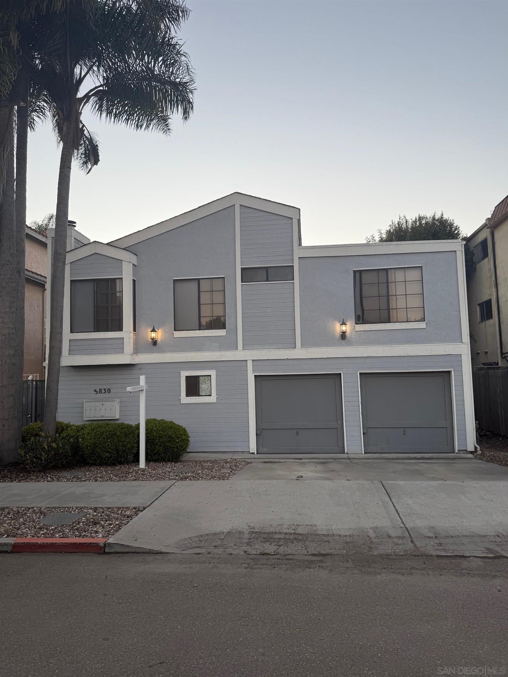 Detail Gallery Image 3 of 7 For 3830  Front Street, San Diego,  CA 92103 - – Beds | – Baths