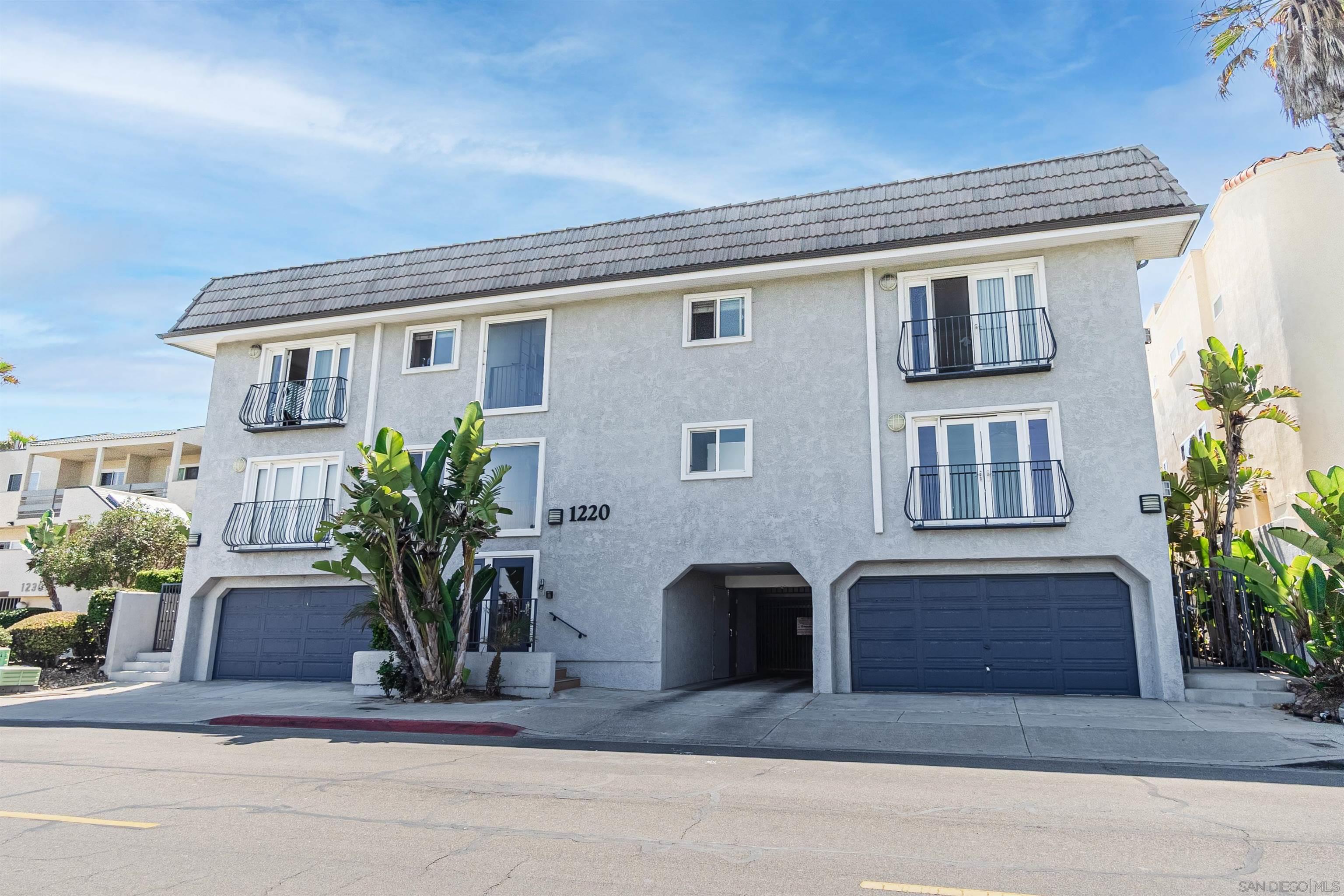 Detail Gallery Image 5 of 40 For 1220  Seacoast Dr.  #15,  Imperial Beach,  CA 91932 - 2 Beds | 1 Baths