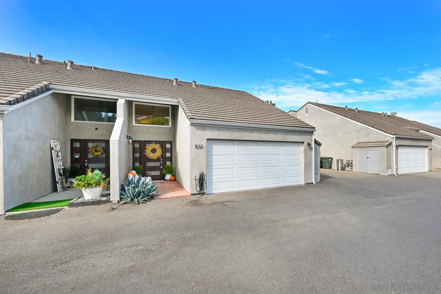 Detail Gallery Image 4 of 42 For 533  Camino Del Mar, Del Mar,  CA 92014 - 2 Beds | 2/1 Baths