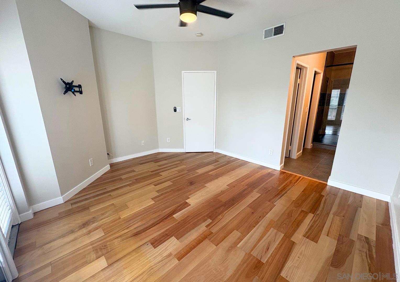 Detail Gallery Image 18 of 31 For 3952  Richmond St, San Diego,  CA 92103 - 2 Beds | 2/1 Baths