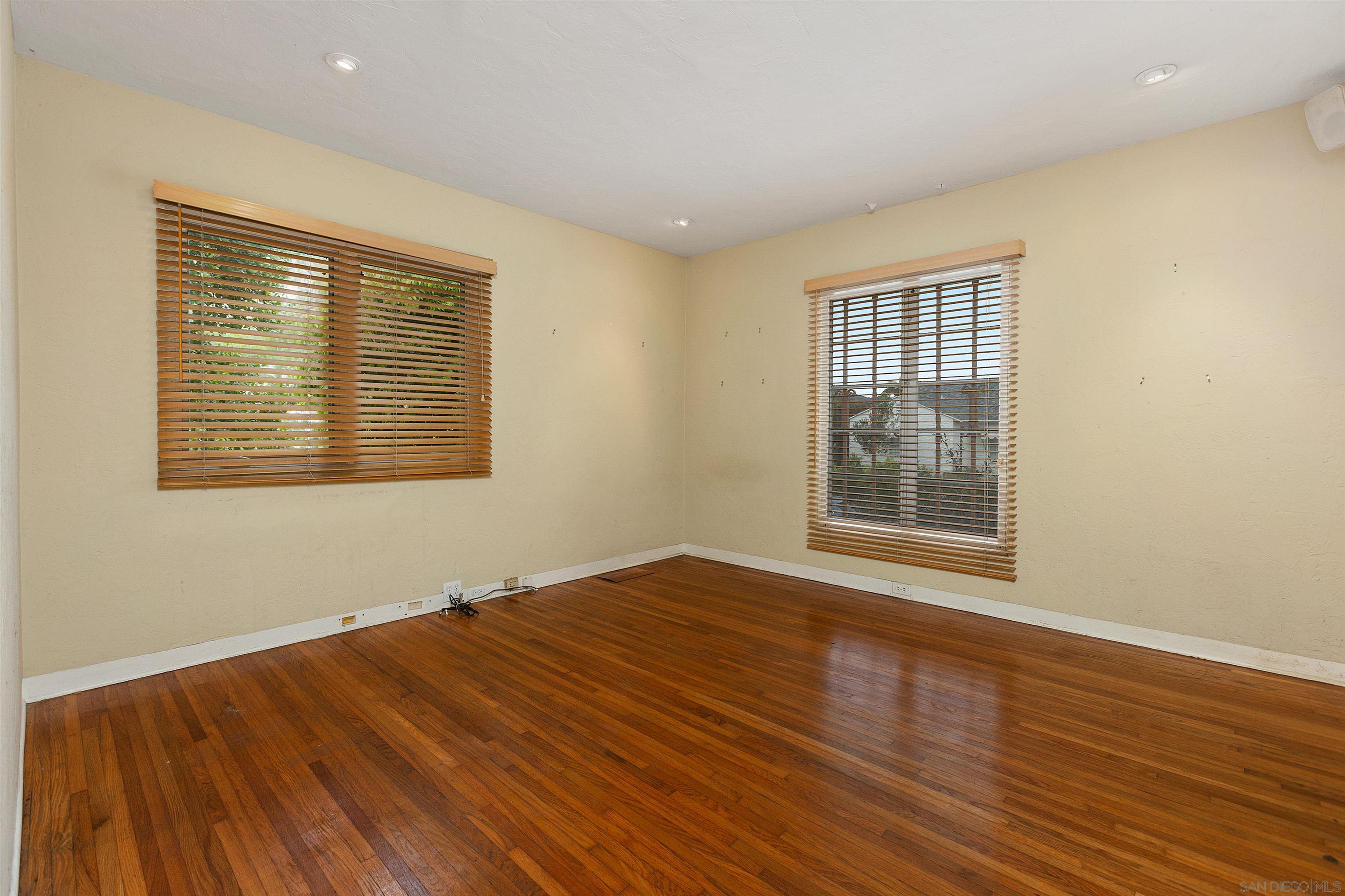 Detail Gallery Image 17 of 47 For 2219  La Callecita, San Diego,  CA 92103 - 3 Beds | 1/1 Baths