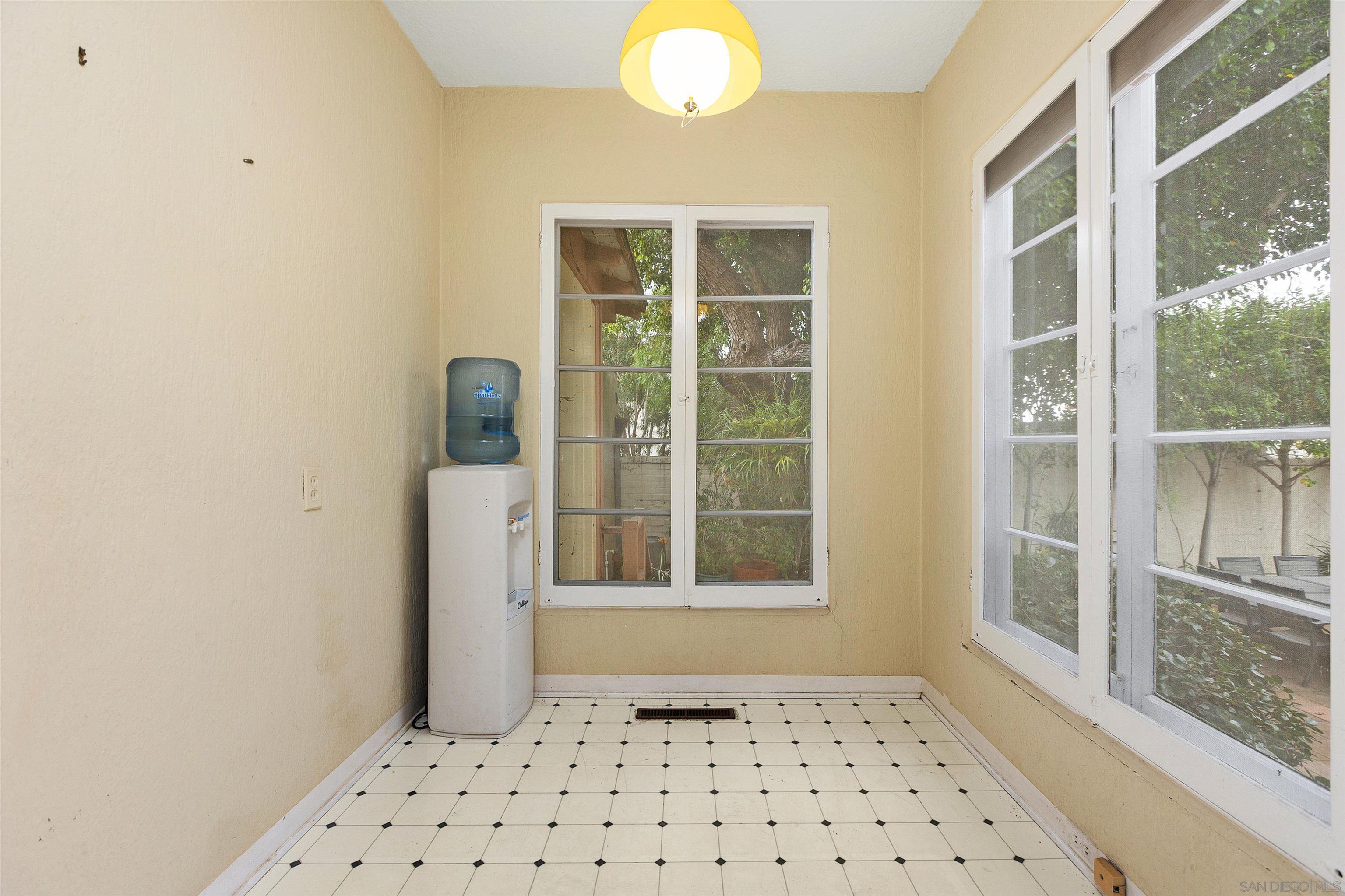 Detail Gallery Image 22 of 47 For 2219  La Callecita, San Diego,  CA 92103 - 3 Beds | 1/1 Baths