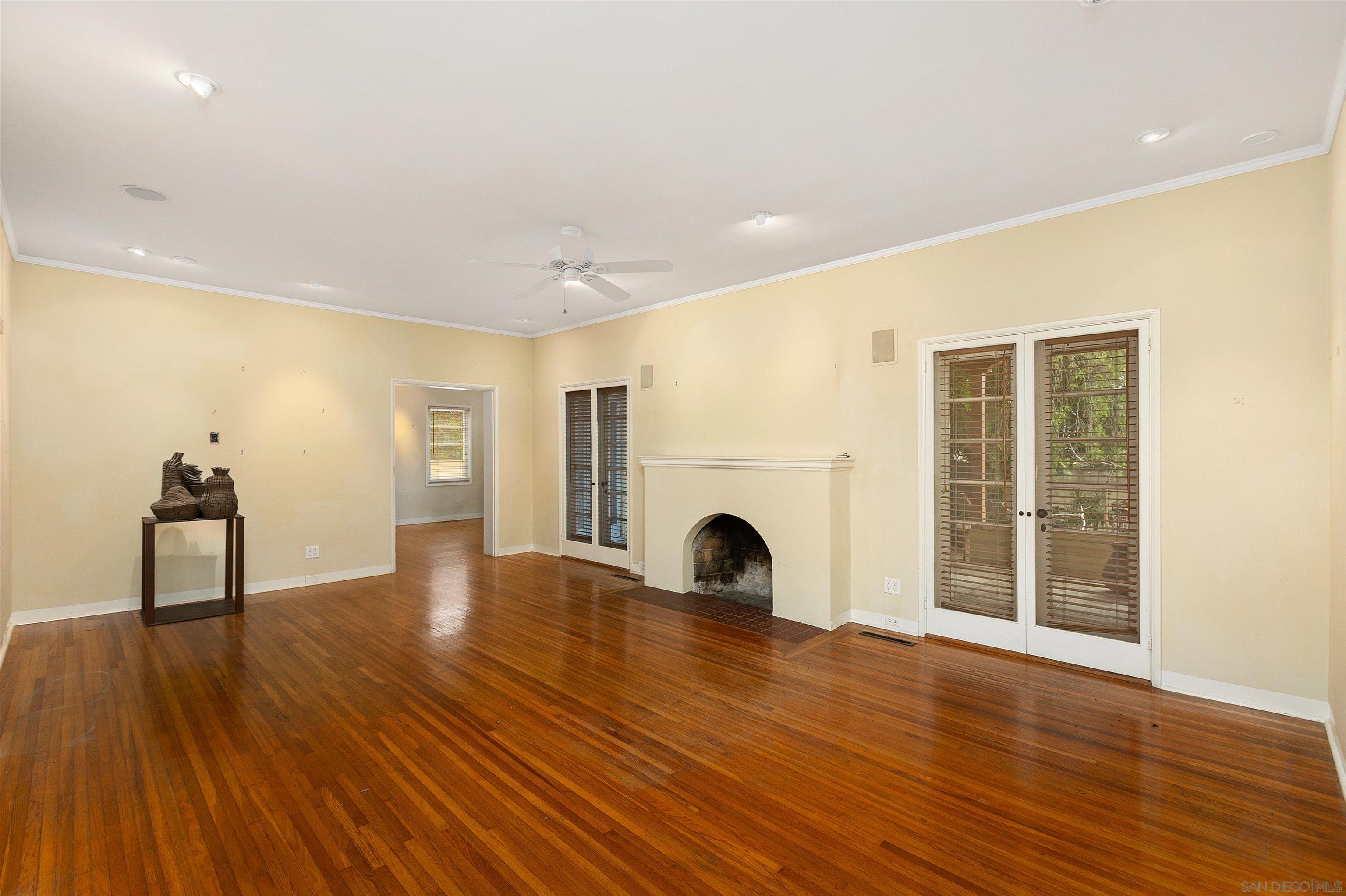 Detail Gallery Image 5 of 47 For 2219  La Callecita, San Diego,  CA 92103 - 3 Beds | 1/1 Baths