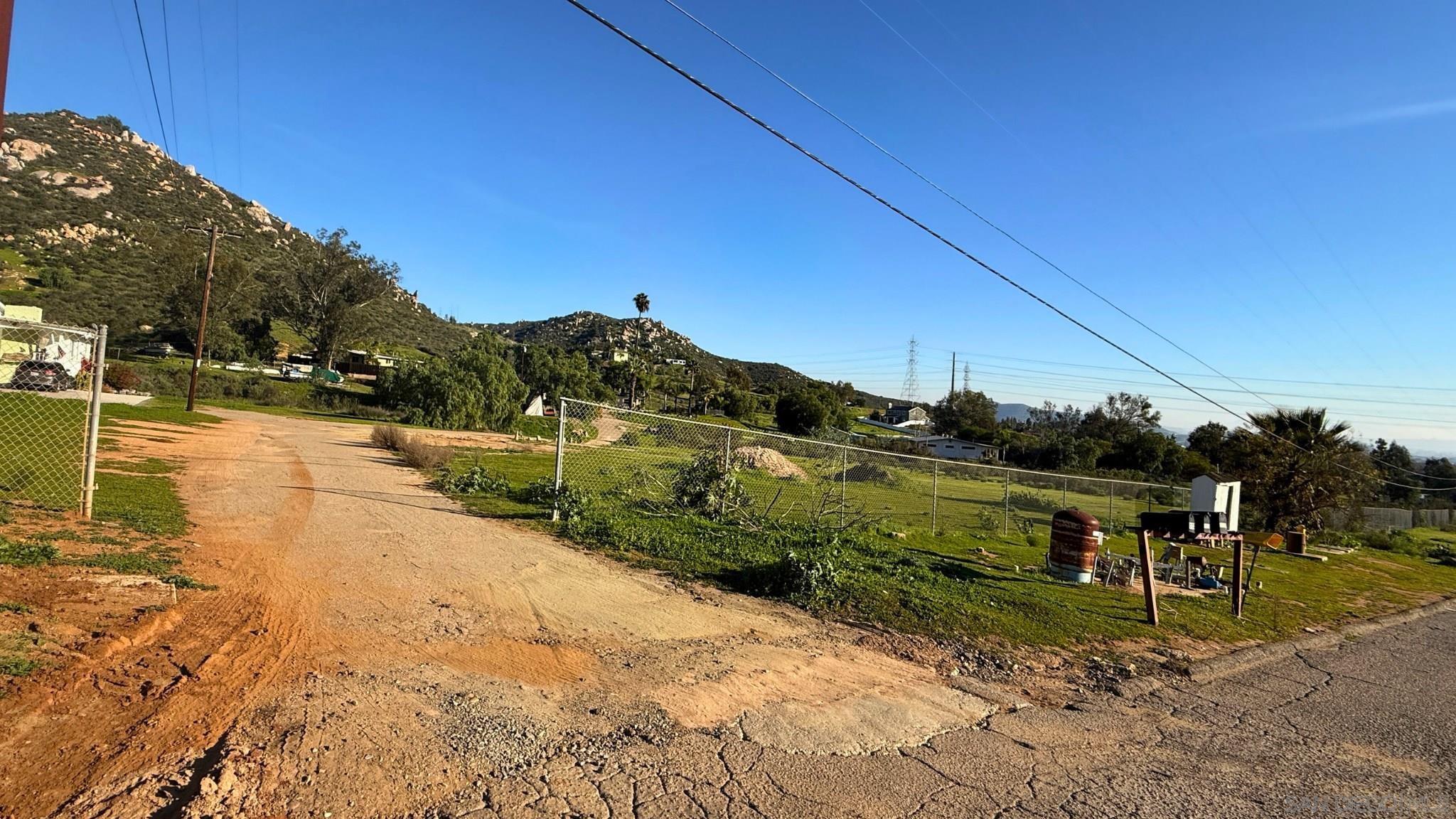 Detail Gallery Image 8 of 8 For 11041  Summit Ave, Santee,  CA 92071 - – Beds | – Baths