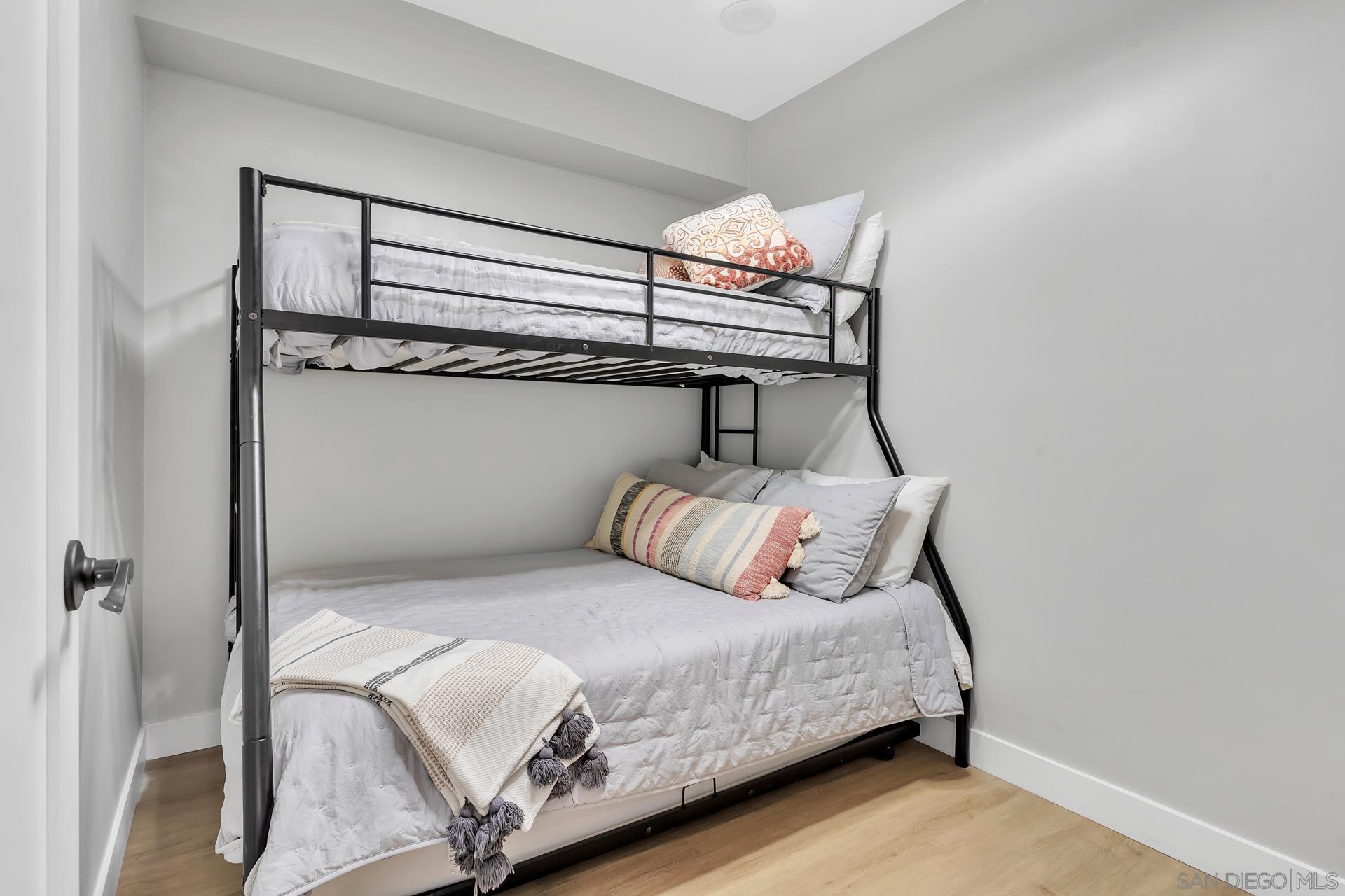 Detail Gallery Image 18 of 44 For 50  Montego Ct, Coronado,  CA 92118 - 3 Beds | 3 Baths