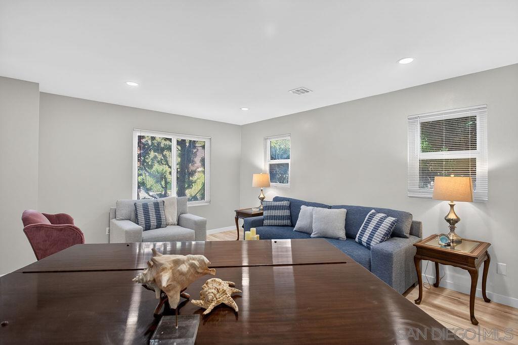 Detail Gallery Image 13 of 44 For 5349  Vickie Dr, San Diego,  CA 92109 - 4 Beds | 2/1 Baths