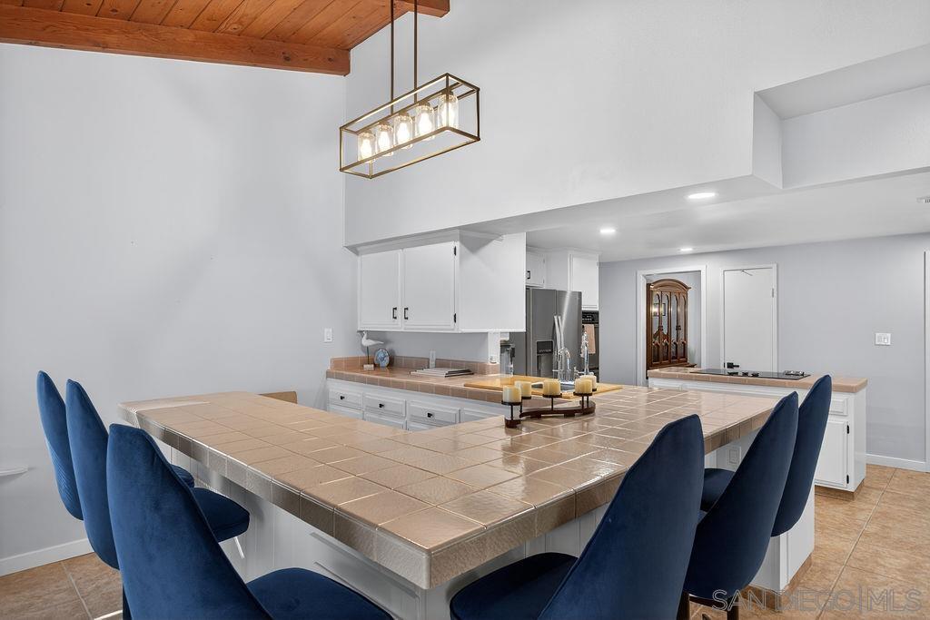 Detail Gallery Image 16 of 44 For 5349  Vickie Dr, San Diego,  CA 92109 - 4 Beds | 2/1 Baths