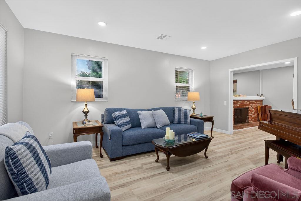 Detail Gallery Image 21 of 44 For 5349  Vickie Dr, San Diego,  CA 92109 - 4 Beds | 2/1 Baths