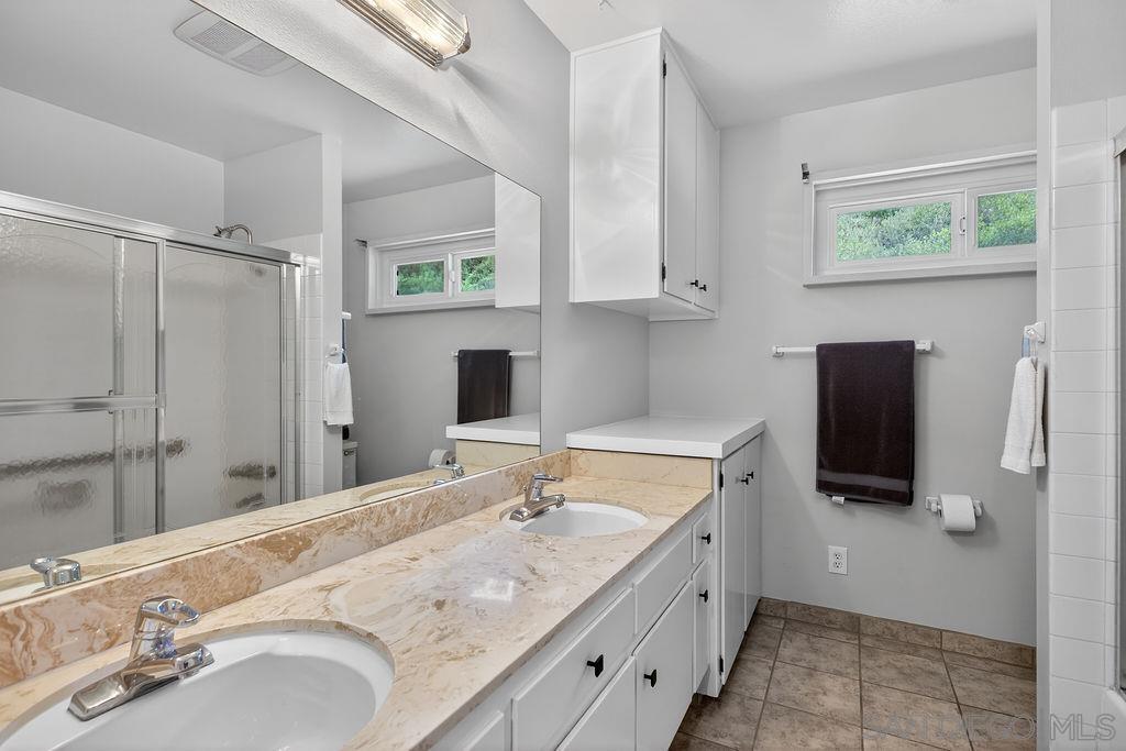 Detail Gallery Image 36 of 44 For 5349  Vickie Dr, San Diego,  CA 92109 - 4 Beds | 2/1 Baths