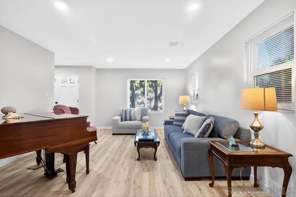 Detail Gallery Image 40 of 44 For 5349  Vickie Dr, San Diego,  CA 92109 - 4 Beds | 2/1 Baths