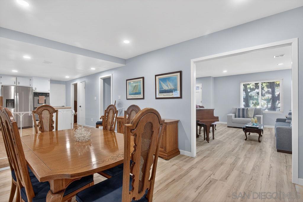 Detail Gallery Image 5 of 44 For 5349  Vickie Dr, San Diego,  CA 92109 - 4 Beds | 2/1 Baths