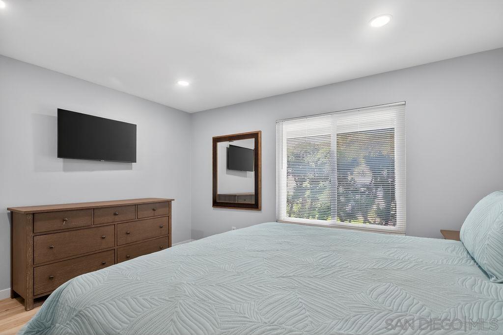 Detail Gallery Image 42 of 44 For 5349  Vickie Dr, San Diego,  CA 92109 - 4 Beds | 2/1 Baths