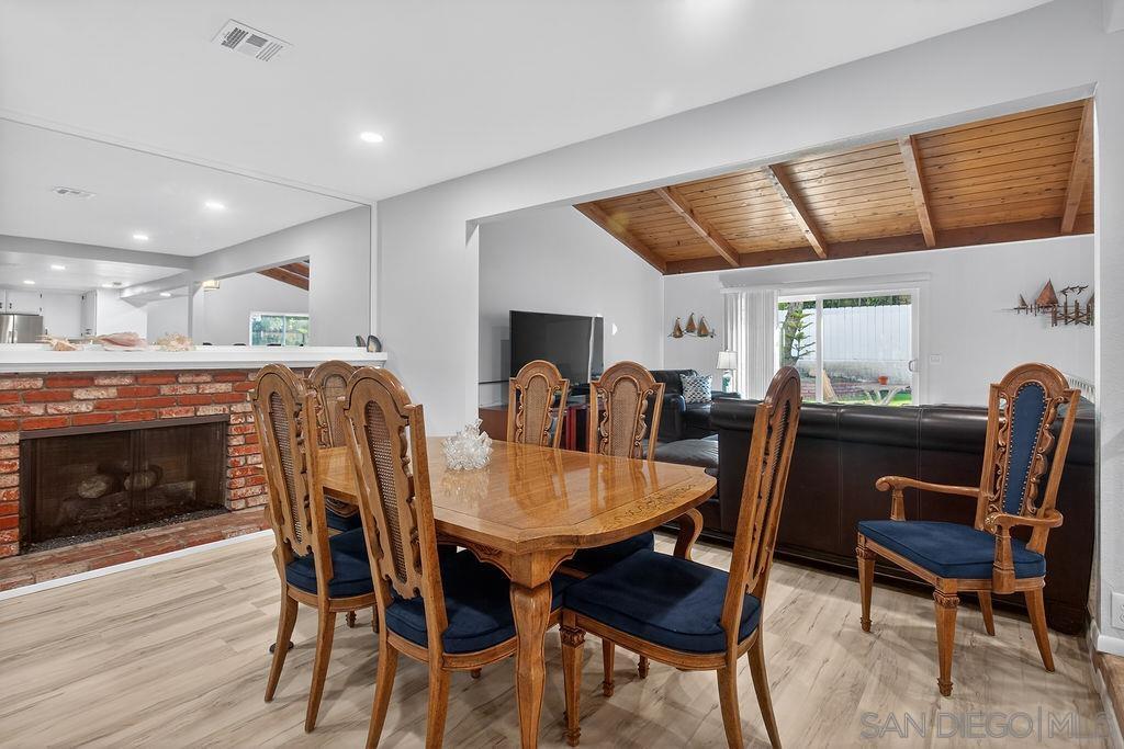 Detail Gallery Image 7 of 44 For 5349  Vickie Dr, San Diego,  CA 92109 - 4 Beds | 2/1 Baths