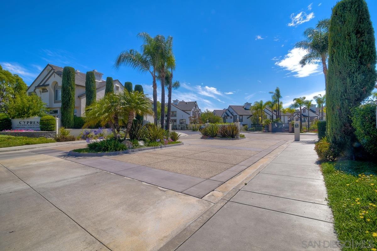 Detail Gallery Image 15 of 28 For 11918  Cypress Canyon Rd  1, San Diego,  CA 92131 - 2 Beds | 2 Baths