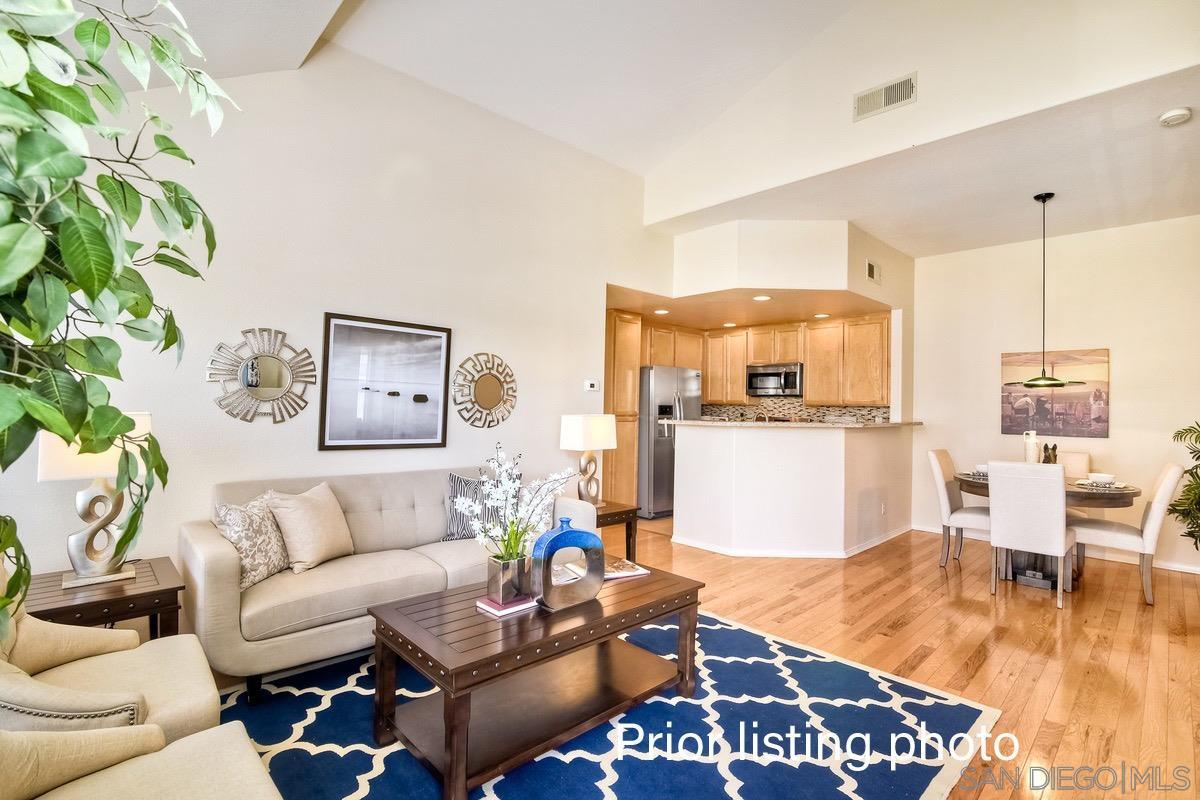 Detail Gallery Image 4 of 28 For 11918  Cypress Canyon Rd  1, San Diego,  CA 92131 - 2 Beds | 2 Baths