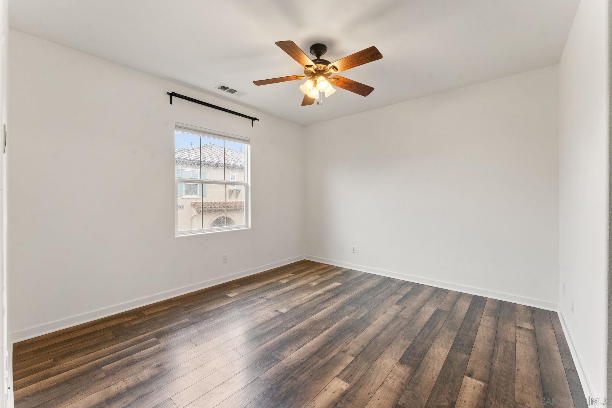 Detail Gallery Image 16 of 36 For 2188  Cosmo Way, San Marcos,  CA 92078 - 3 Beds | 2/1 Baths