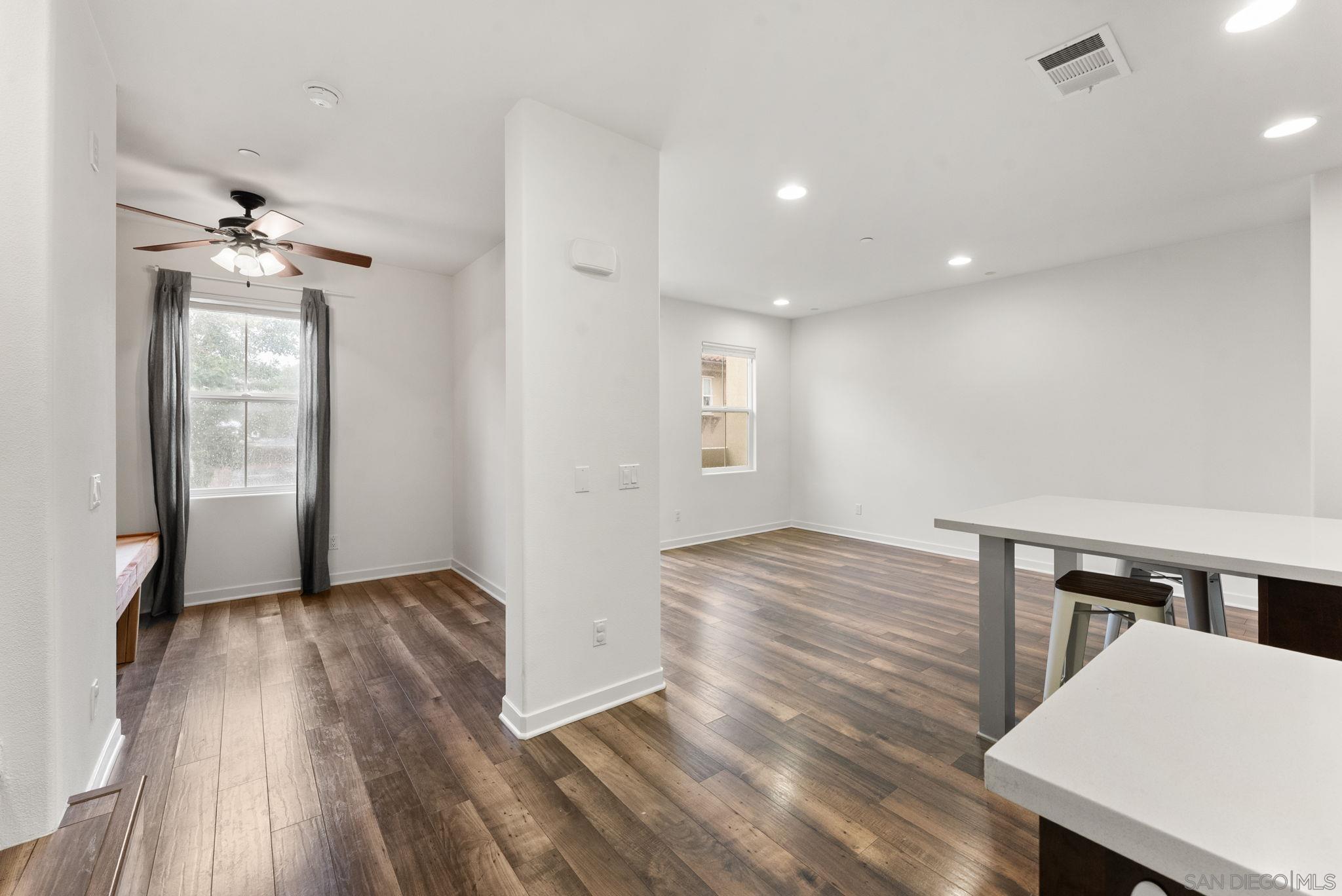 Detail Gallery Image 10 of 36 For 2188  Cosmo Way, San Marcos,  CA 92078 - 3 Beds | 2/1 Baths