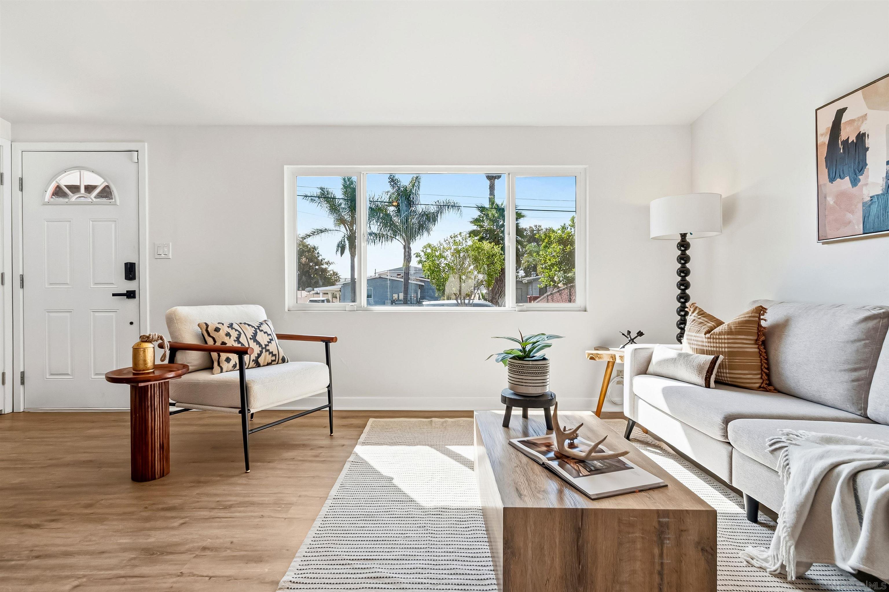 Detail Gallery Image 3 of 29 For 9844  Arapaho St, Spring Valley,  CA 91977 - 3 Beds | 2 Baths