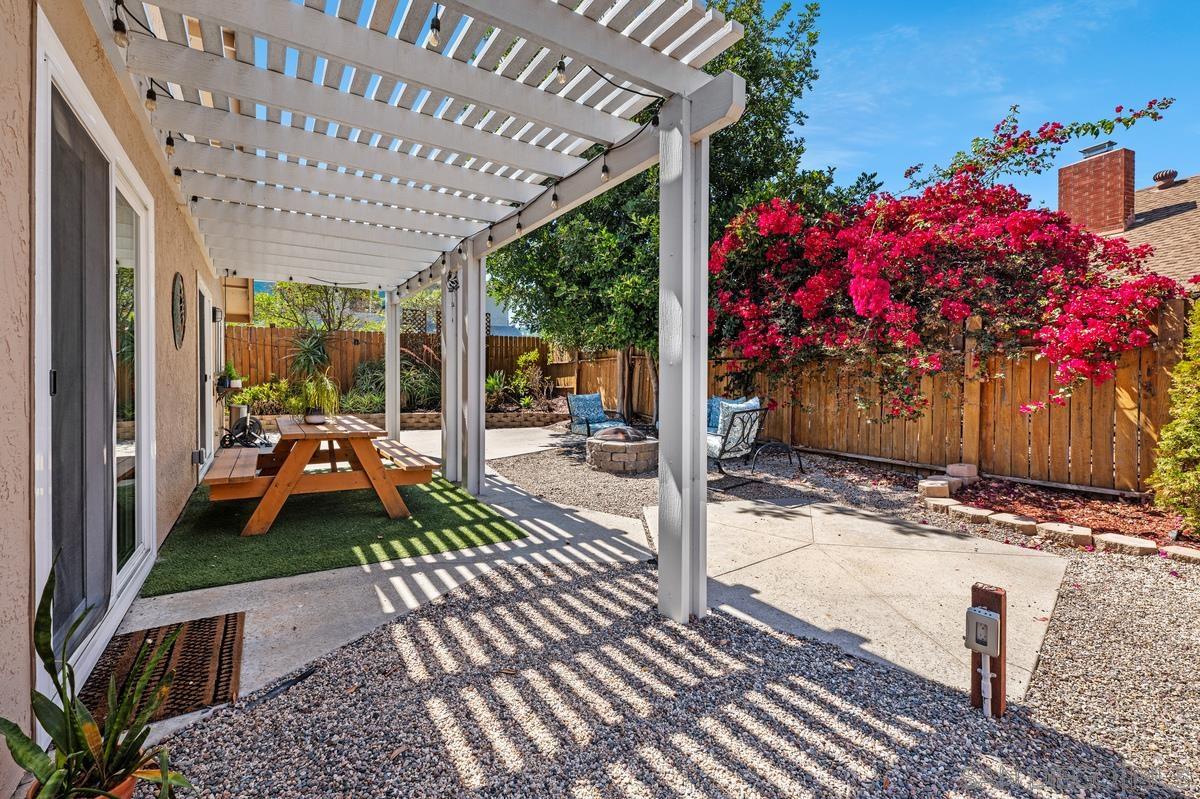 Detail Gallery Image 16 of 30 For 17162  Poblado Ct., San Diego,  CA 92127 - 3 Beds | 2 Baths