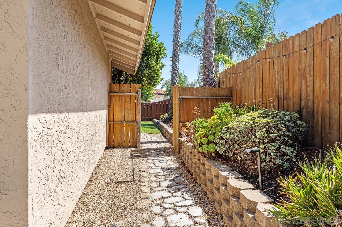 Detail Gallery Image 20 of 30 For 17162  Poblado Ct., San Diego,  CA 92127 - 3 Beds | 2 Baths