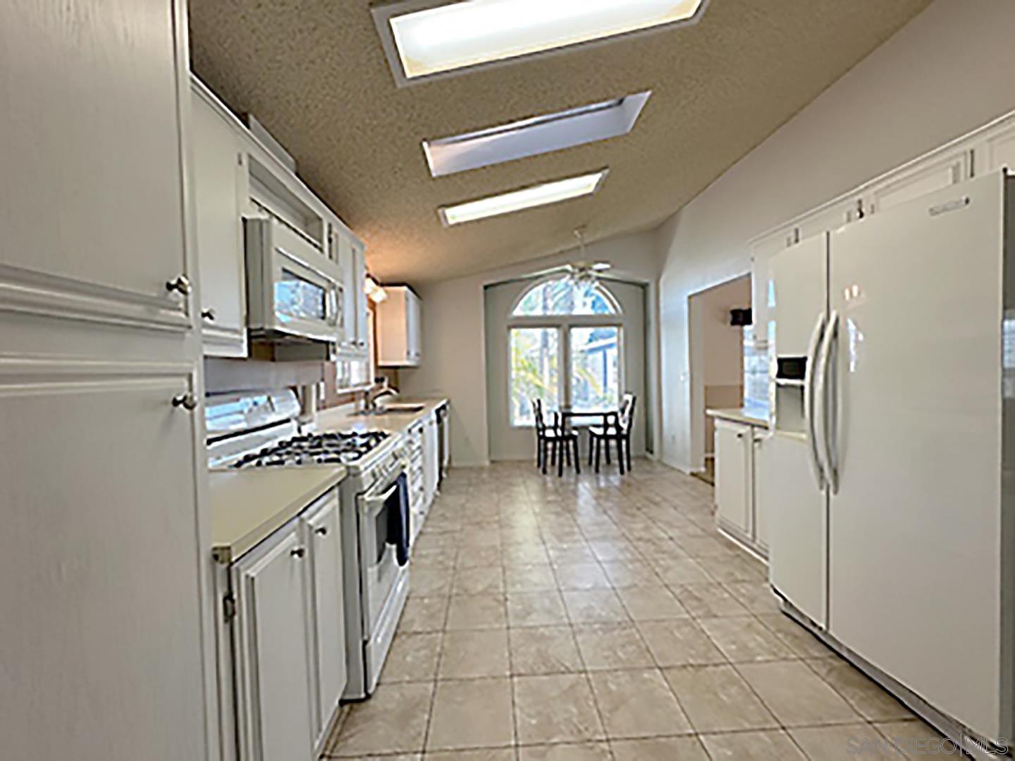 Detail Gallery Image 2 of 16 For 3462  Don Ortega Drive, Carlsbad,  CA 92010 - 3 Beds | 2 Baths