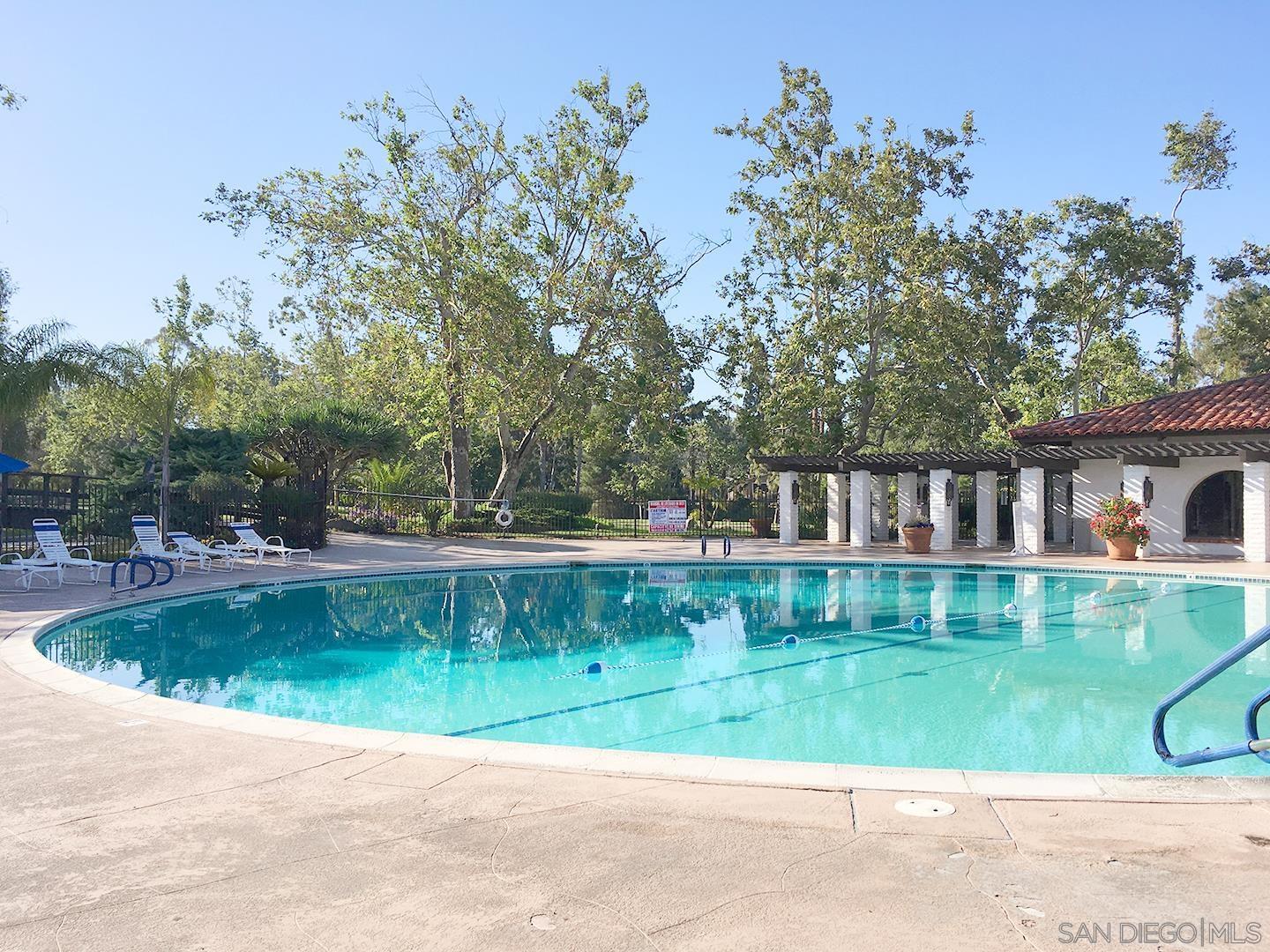 Detail Gallery Image 13 of 16 For 3462  Don Ortega Drive, Carlsbad,  CA 92010 - 3 Beds | 2 Baths