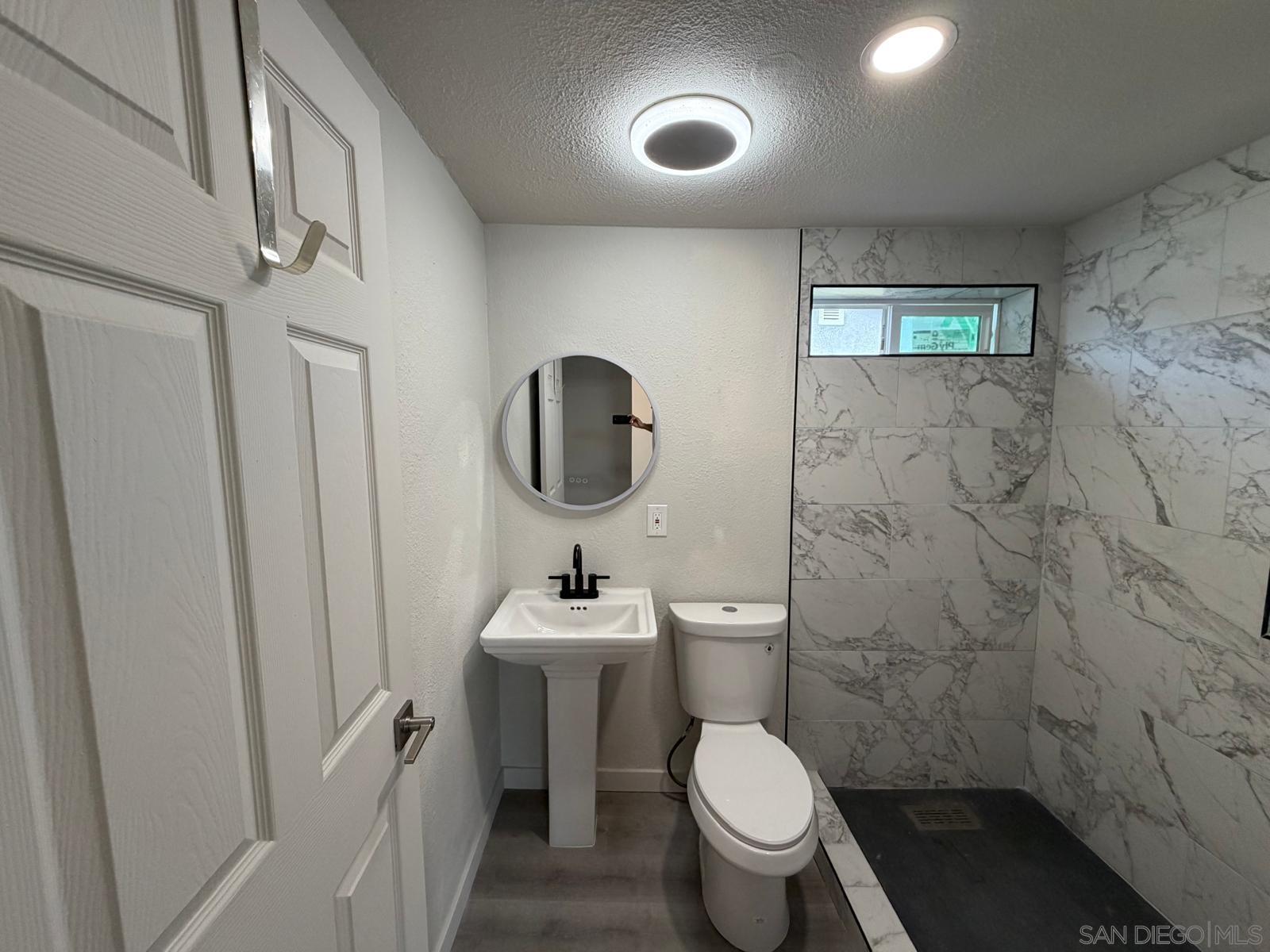 Detail Gallery Image 7 of 12 For 2959  Ridgeway Dr, National City,  CA 91950 - 3 Beds | 2 Baths