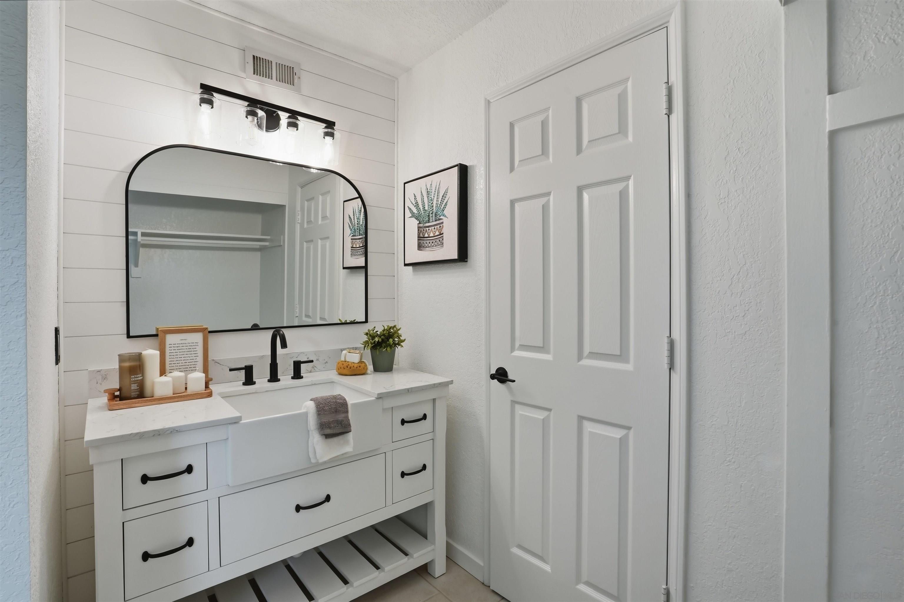 Detail Gallery Image 16 of 26 For 1806  Stewart St, Oceanside,  CA 92054 - 4 Beds | 3 Baths