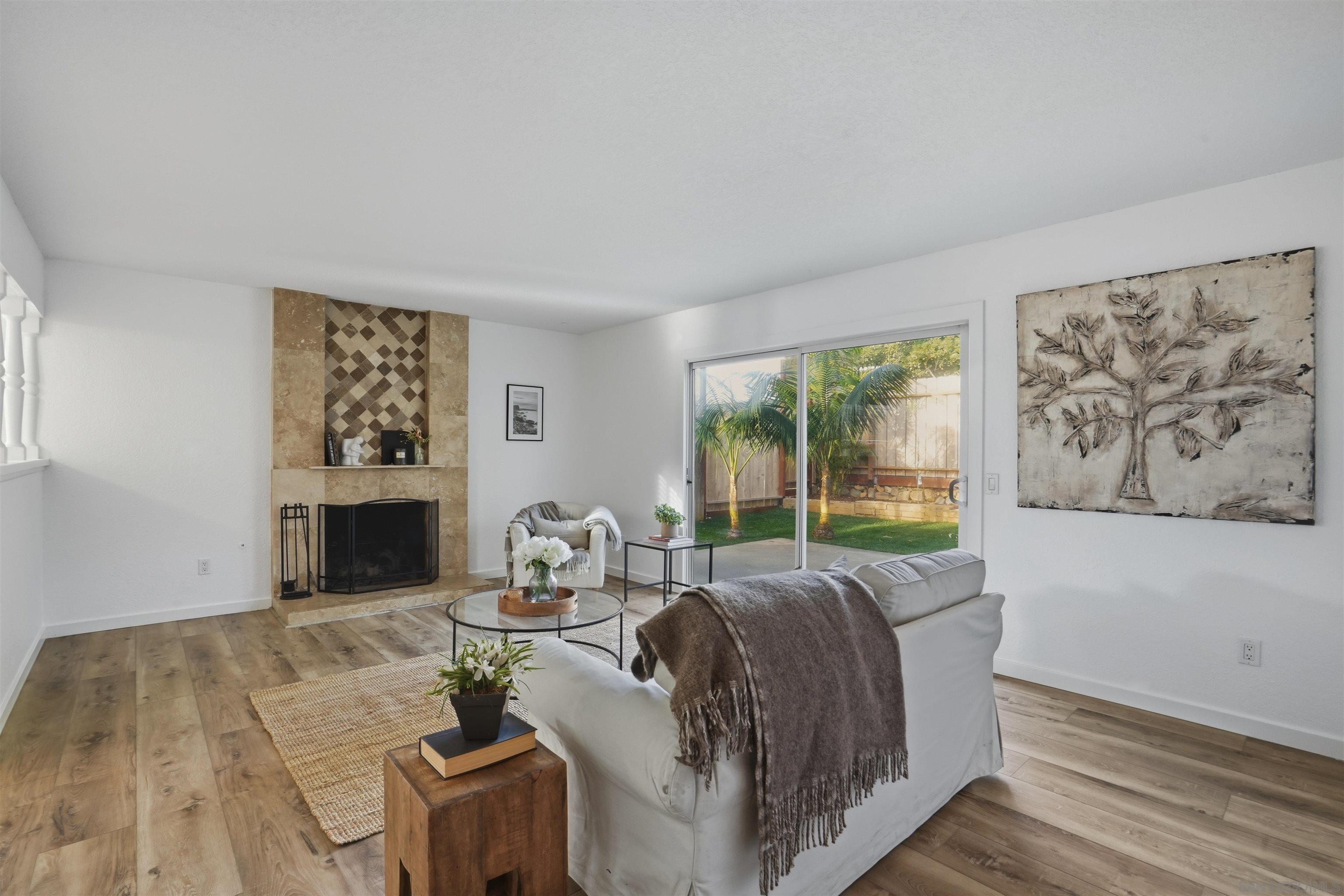 Detail Gallery Image 6 of 26 For 1806  Stewart St, Oceanside,  CA 92054 - 4 Beds | 3 Baths