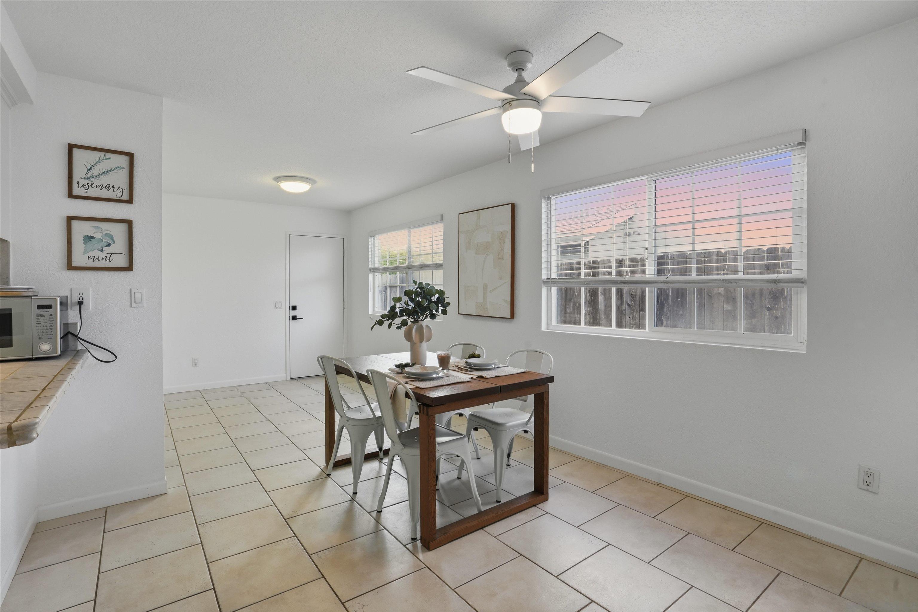 Detail Gallery Image 10 of 26 For 1806  Stewart St, Oceanside,  CA 92054 - 4 Beds | 3 Baths