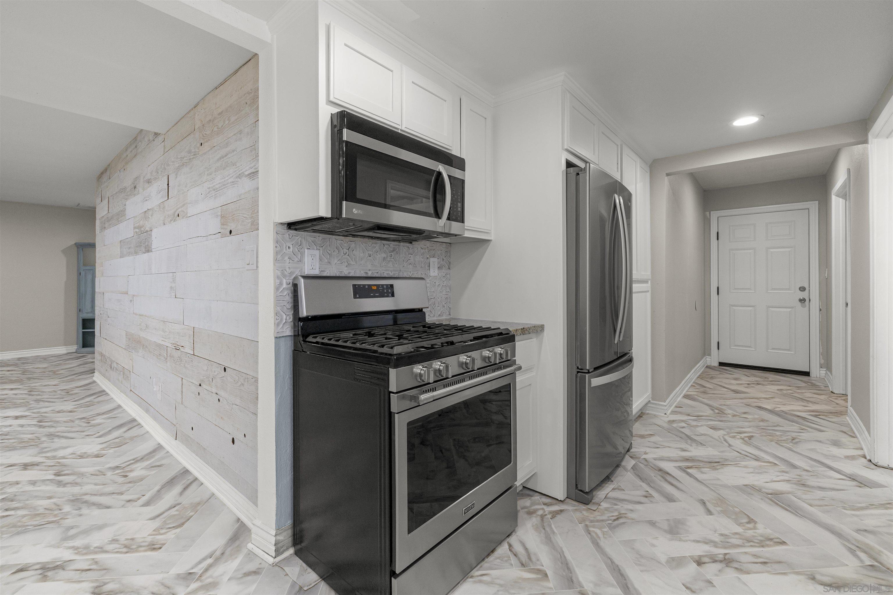 Detail Gallery Image 15 of 41 For 12730  8th St, Yucaipa,  CA 92399 - 4 Beds | 3 Baths