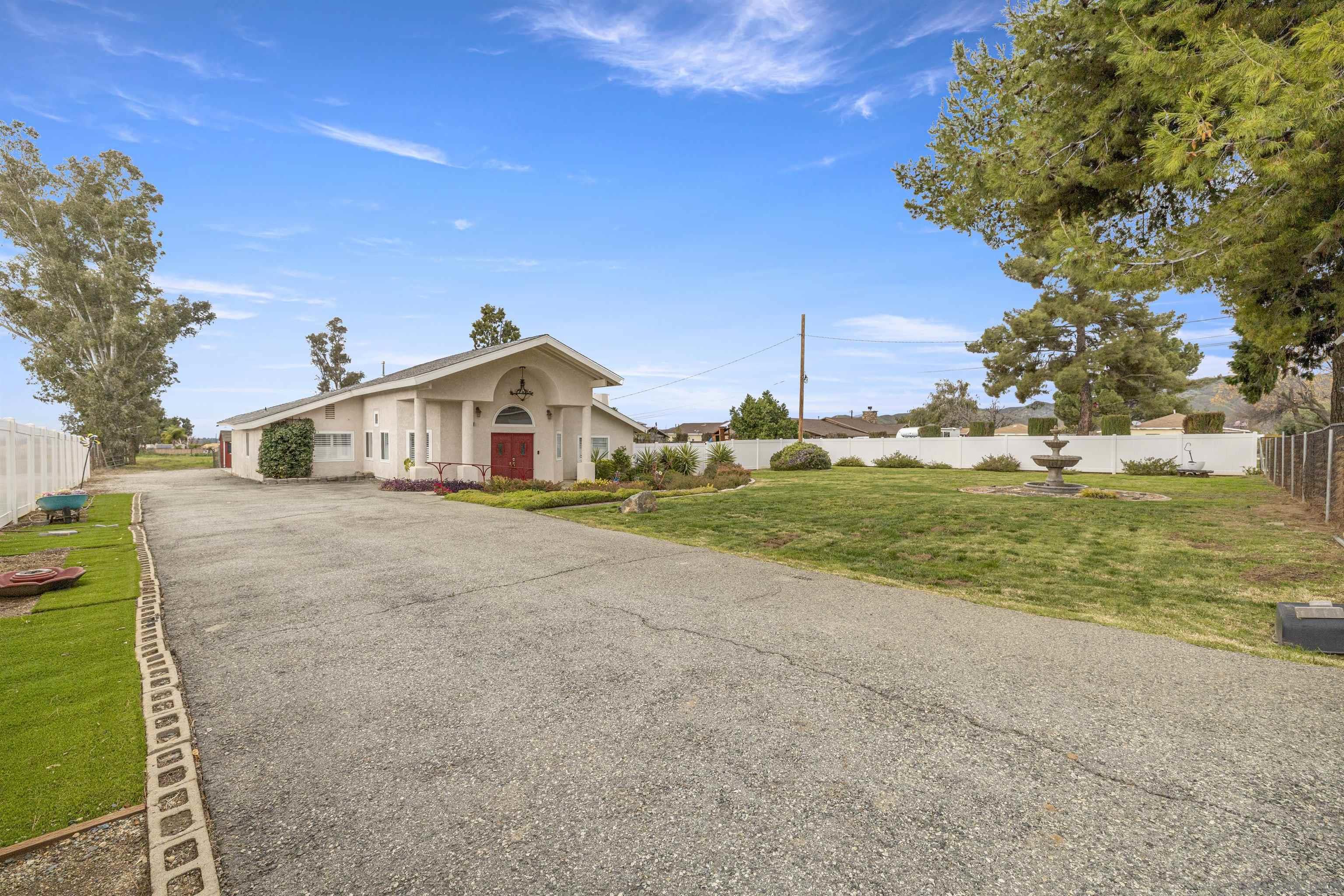 Detail Gallery Image 5 of 41 For 12730  8th St, Yucaipa,  CA 92399 - 4 Beds | 3 Baths