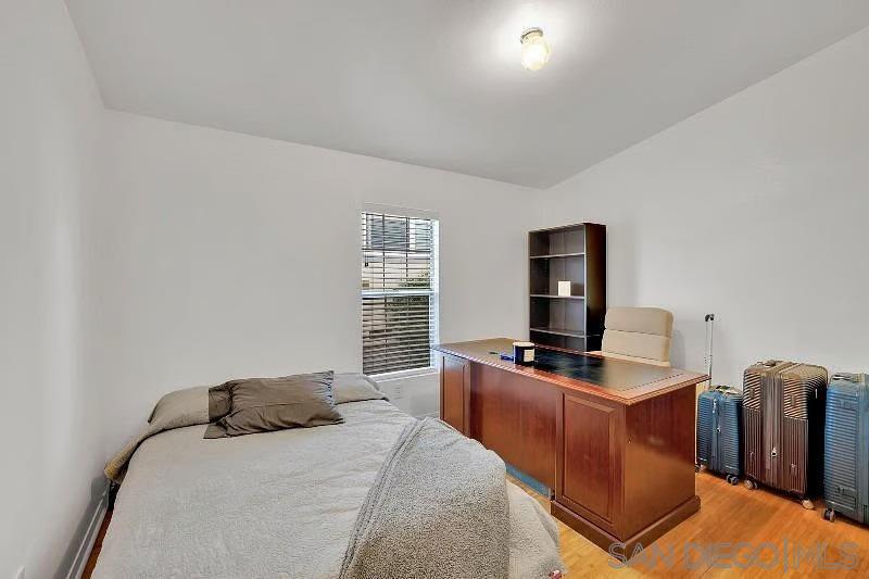 Detail Gallery Image 15 of 32 For 2239-2241  Meadow Lark Drive, San Diego,  CA 92123 - 5 Beds | 3 Baths