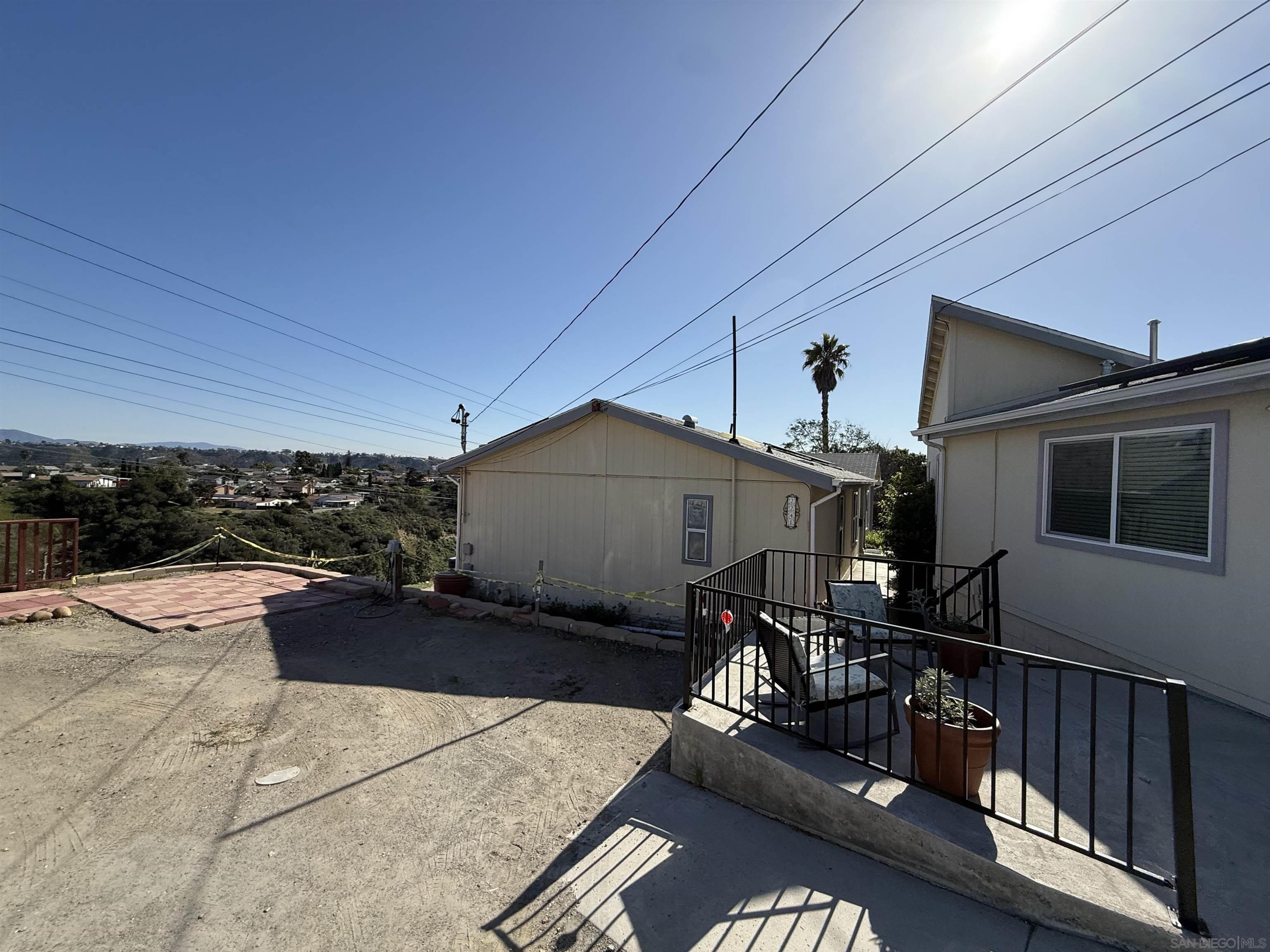 Detail Gallery Image 20 of 32 For 2239-2241  Meadow Lark Drive, San Diego,  CA 92123 - 5 Beds | 3 Baths
