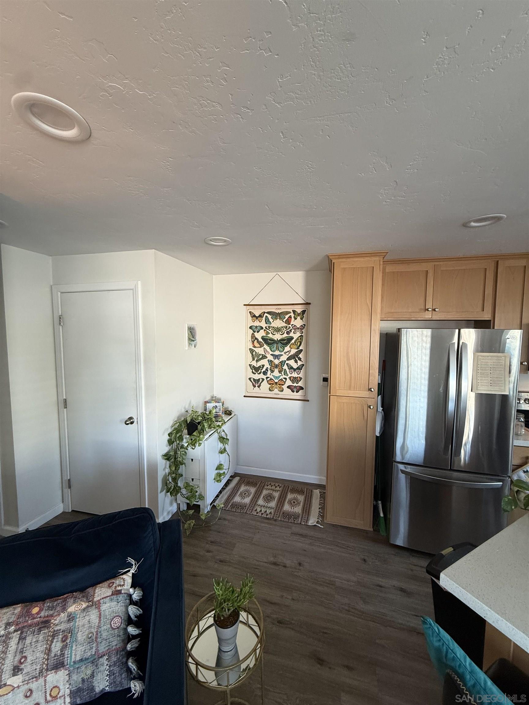 Detail Gallery Image 26 of 32 For 2239-2241  Meadow Lark Drive, San Diego,  CA 92123 - 5 Beds | 3 Baths