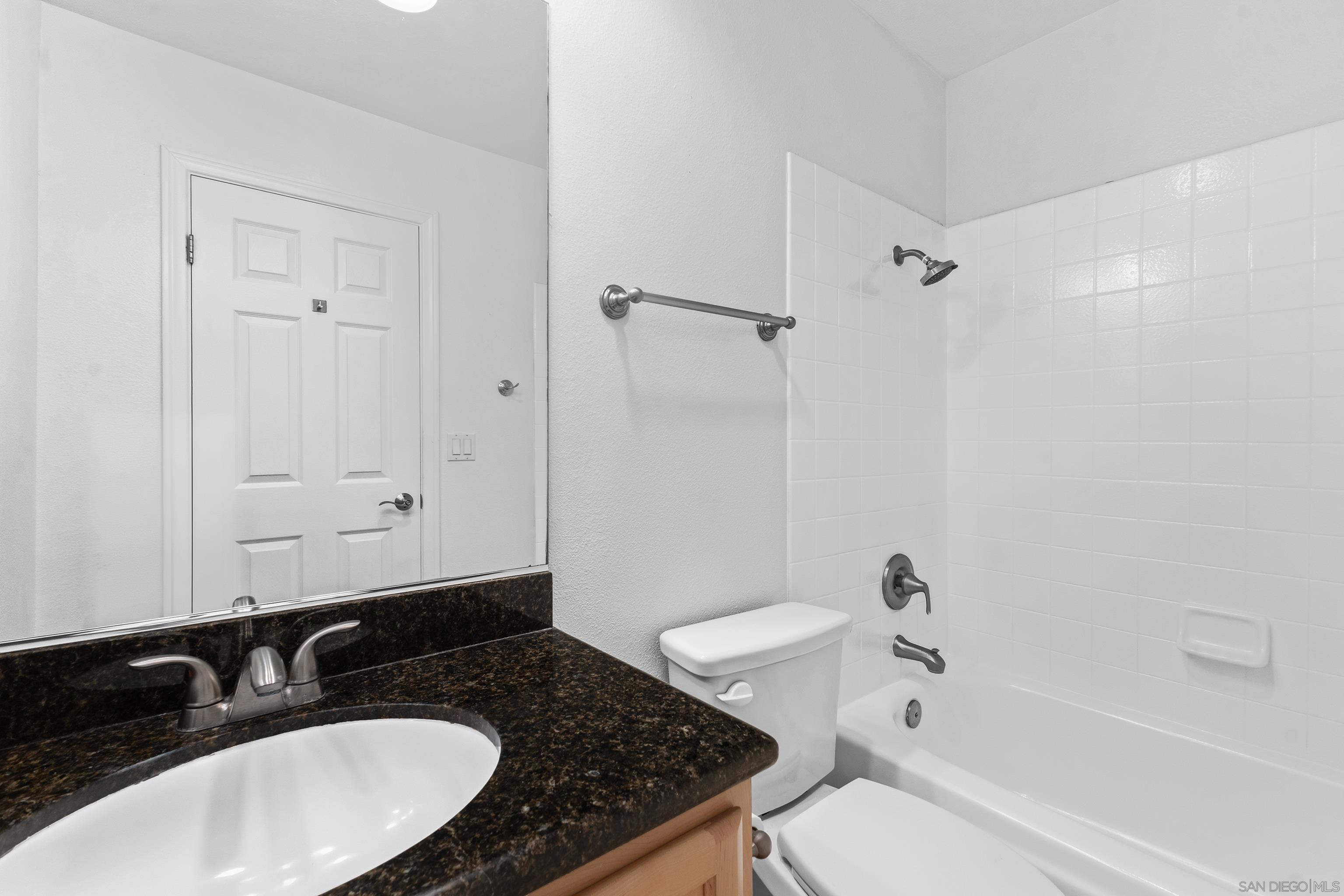 Detail Gallery Image 23 of 31 For 3939  Illinois St  4d,  San Diego,  CA 92104 - 2 Beds | 2 Baths